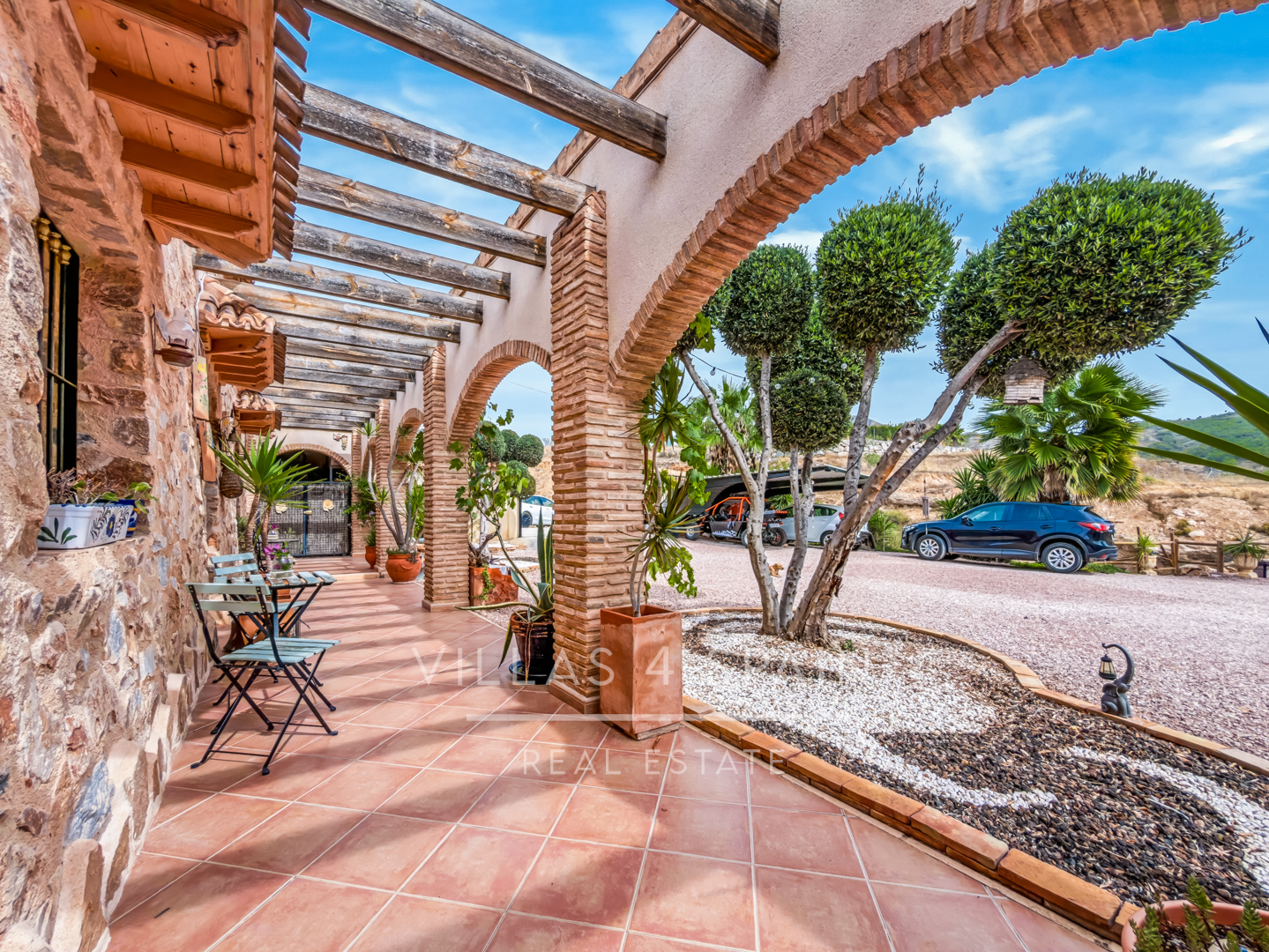 Resale - 6 bedroom 4 bathroom villa and cave house for sale in Las Casicas, Fortuna - paraje de las casicas - Murcia