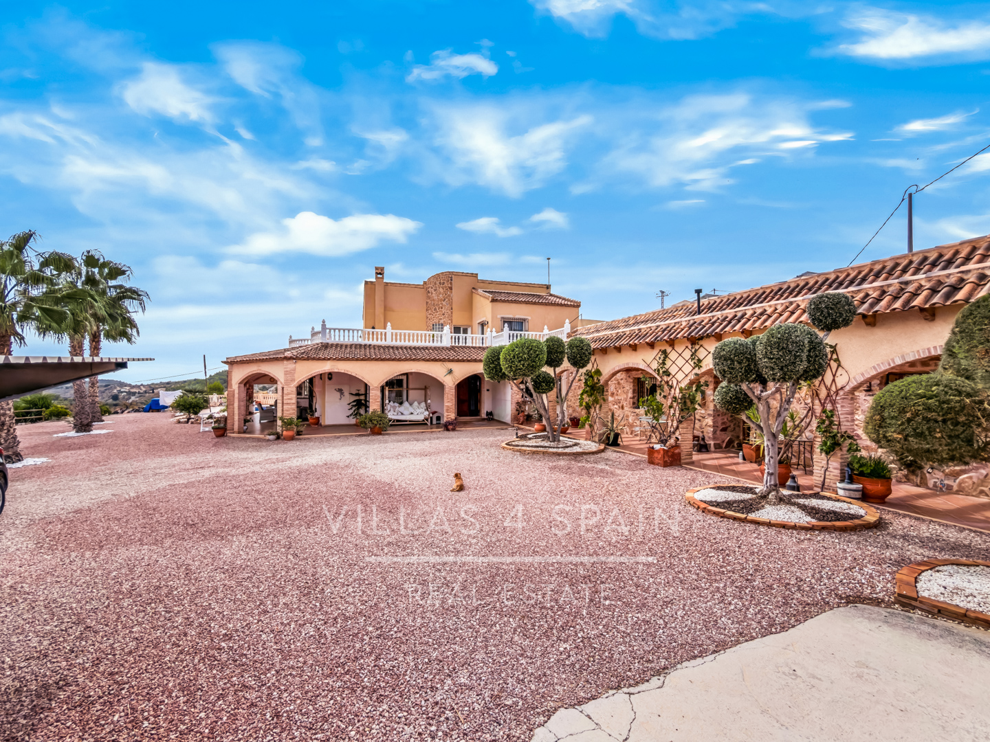 Resale - 6 bedroom 4 bathroom villa and cave house for sale in Las Casicas, Fortuna - paraje de las casicas - Murcia