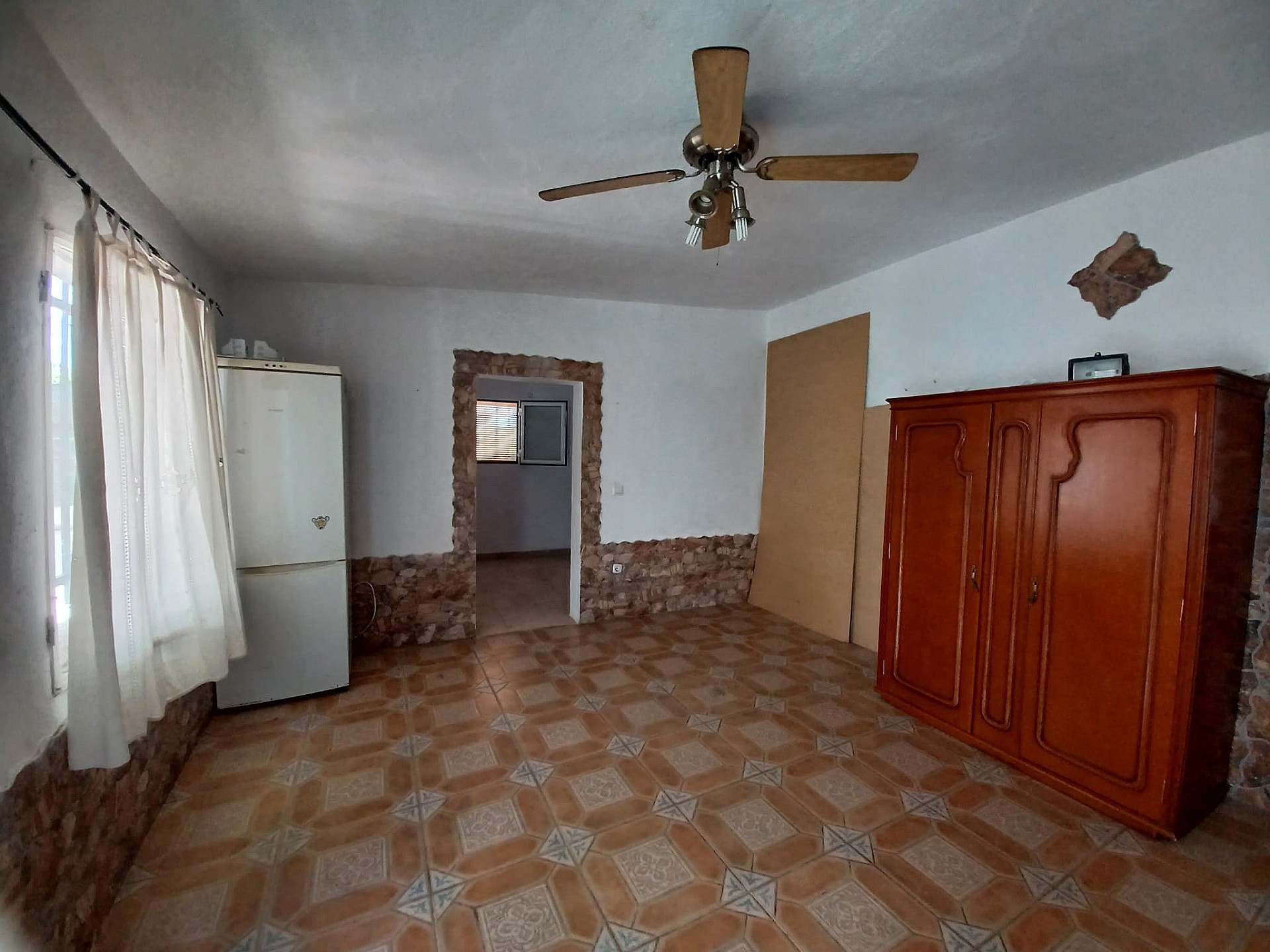 Resale - 5 Bedroom 1 Bathroom Villa in Sax -  - Alicante