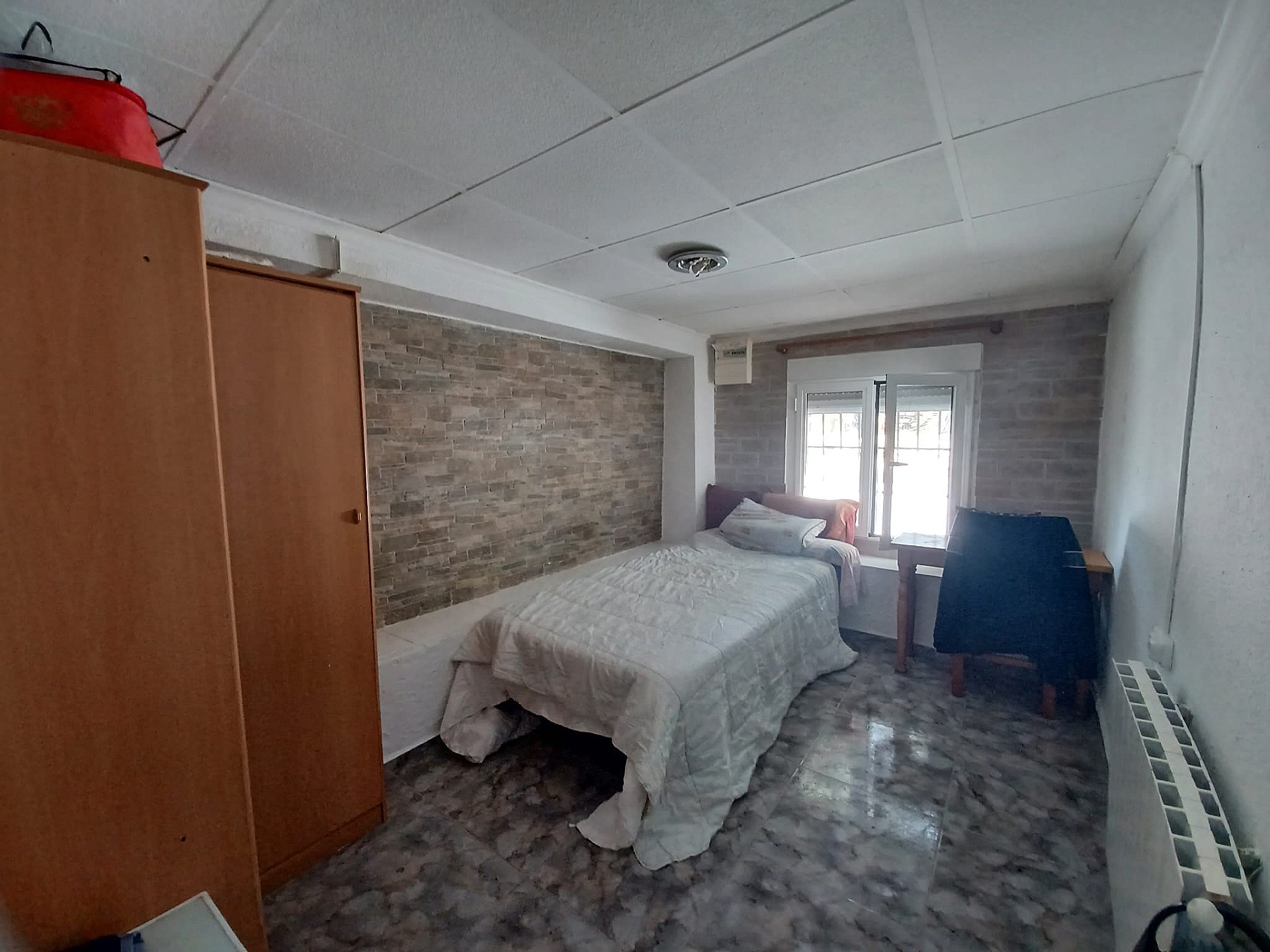 Resale - 5 Bedroom 1 Bathroom Villa in Sax -  - Alicante