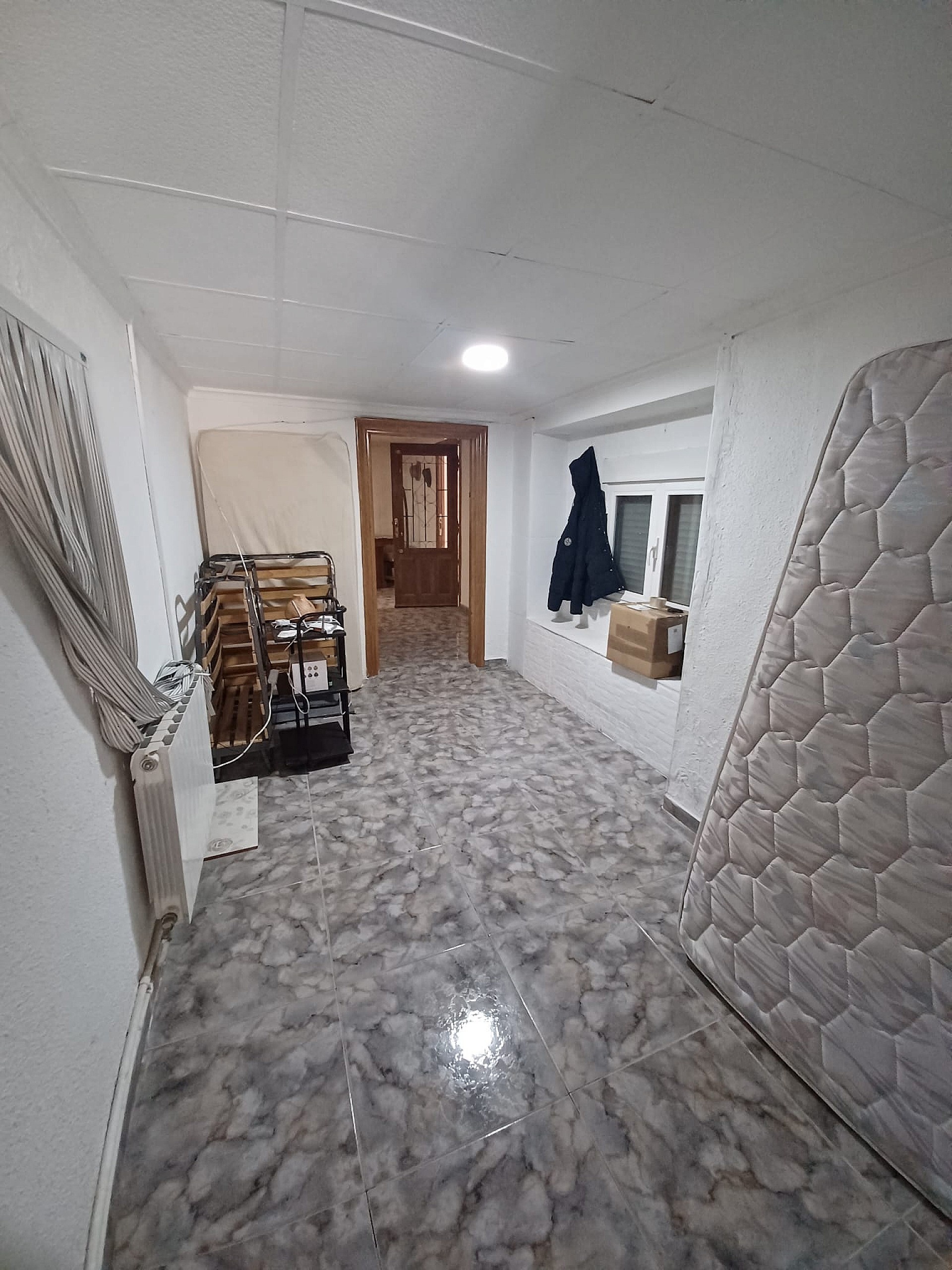Resale - 5 Bedroom 1 Bathroom Villa in Sax -  - Alicante