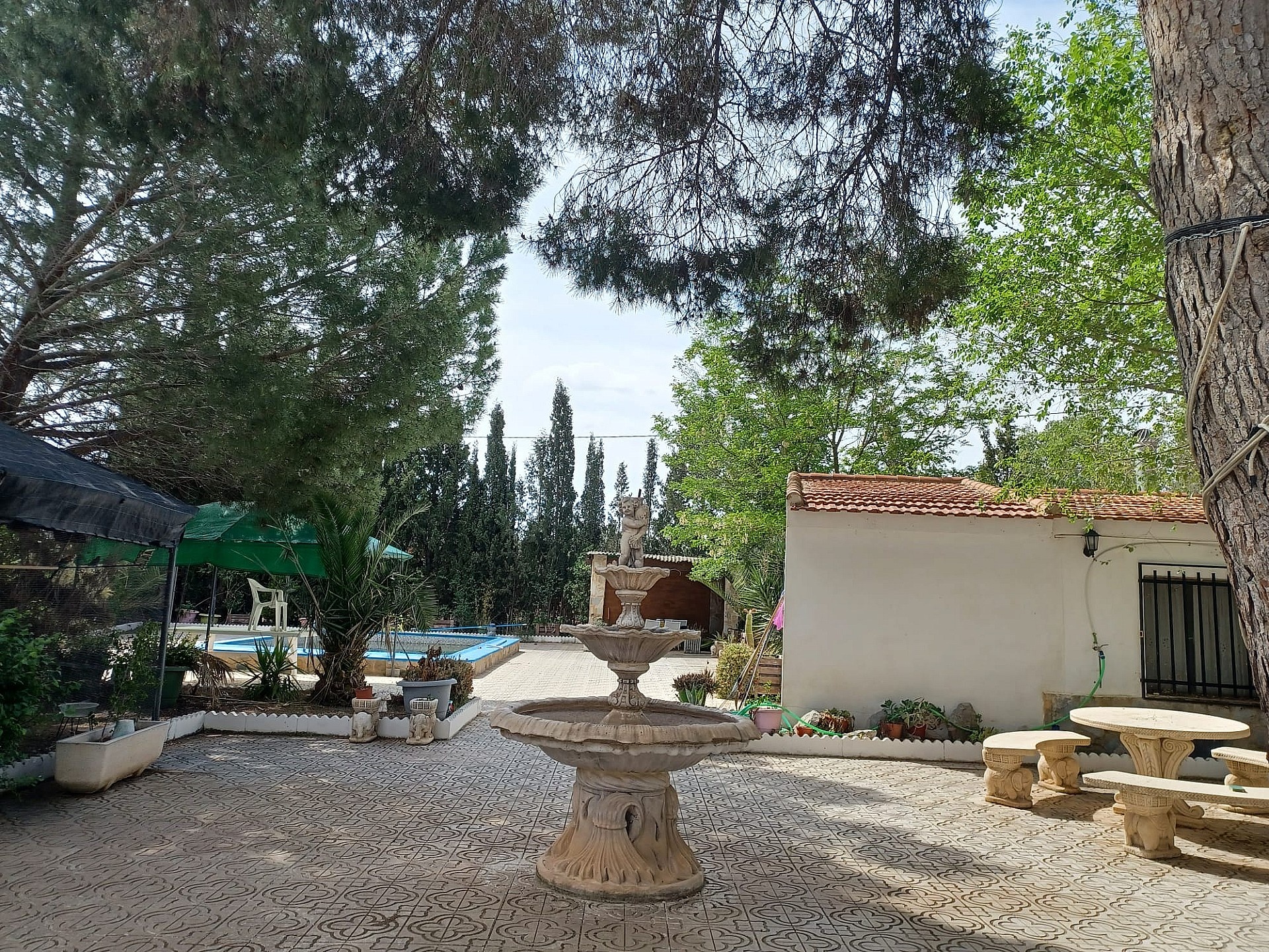 Resale - 5 Bedroom 1 Bathroom Villa in Sax -  - Alicante