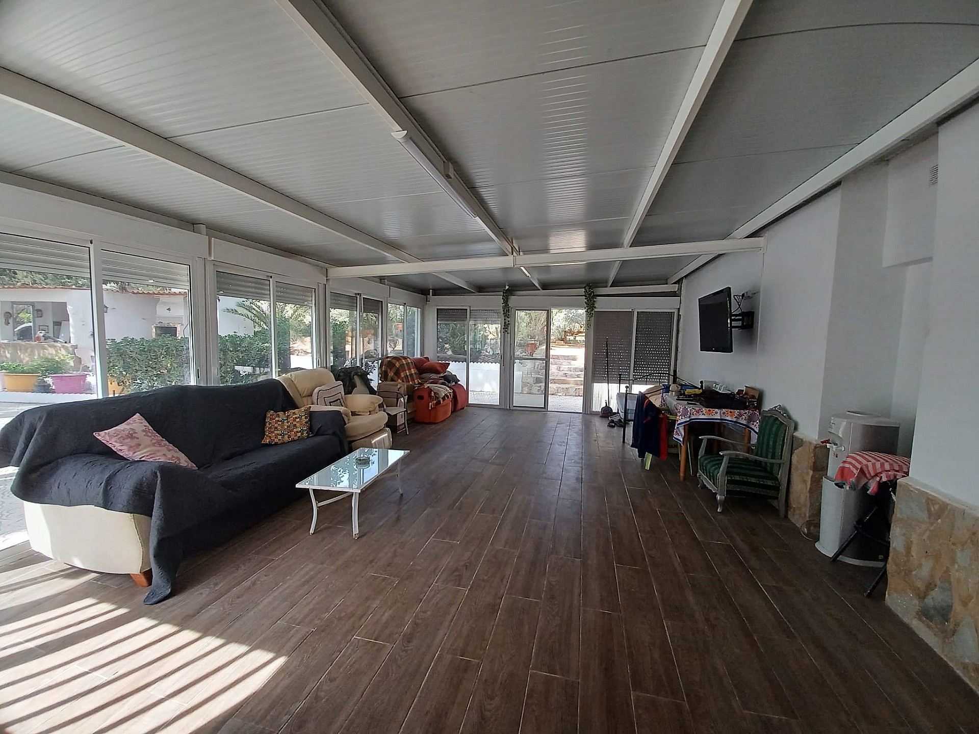 Resale - 5 Bedroom 1 Bathroom Villa in Sax -  - Alicante