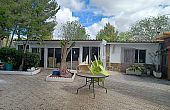 5 Bedroom 1 Bathroom Villa in Sax