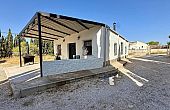 5 Bedroom 2 Bathroom Country house in Pinoso