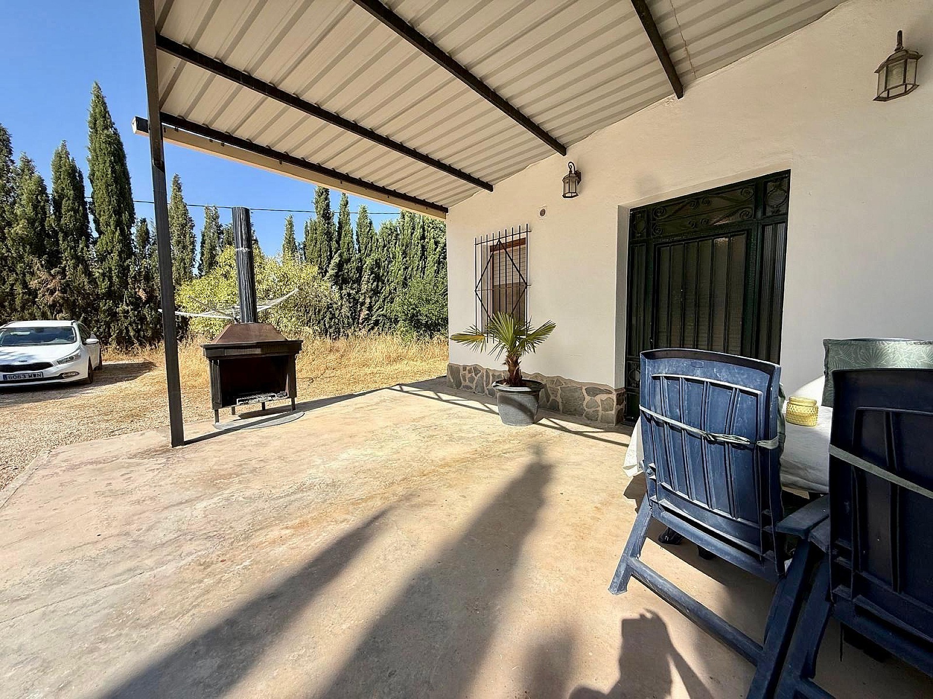 Resale - 5 Bedroom 2 Bathroom Country house in Pinoso -  - Alicante