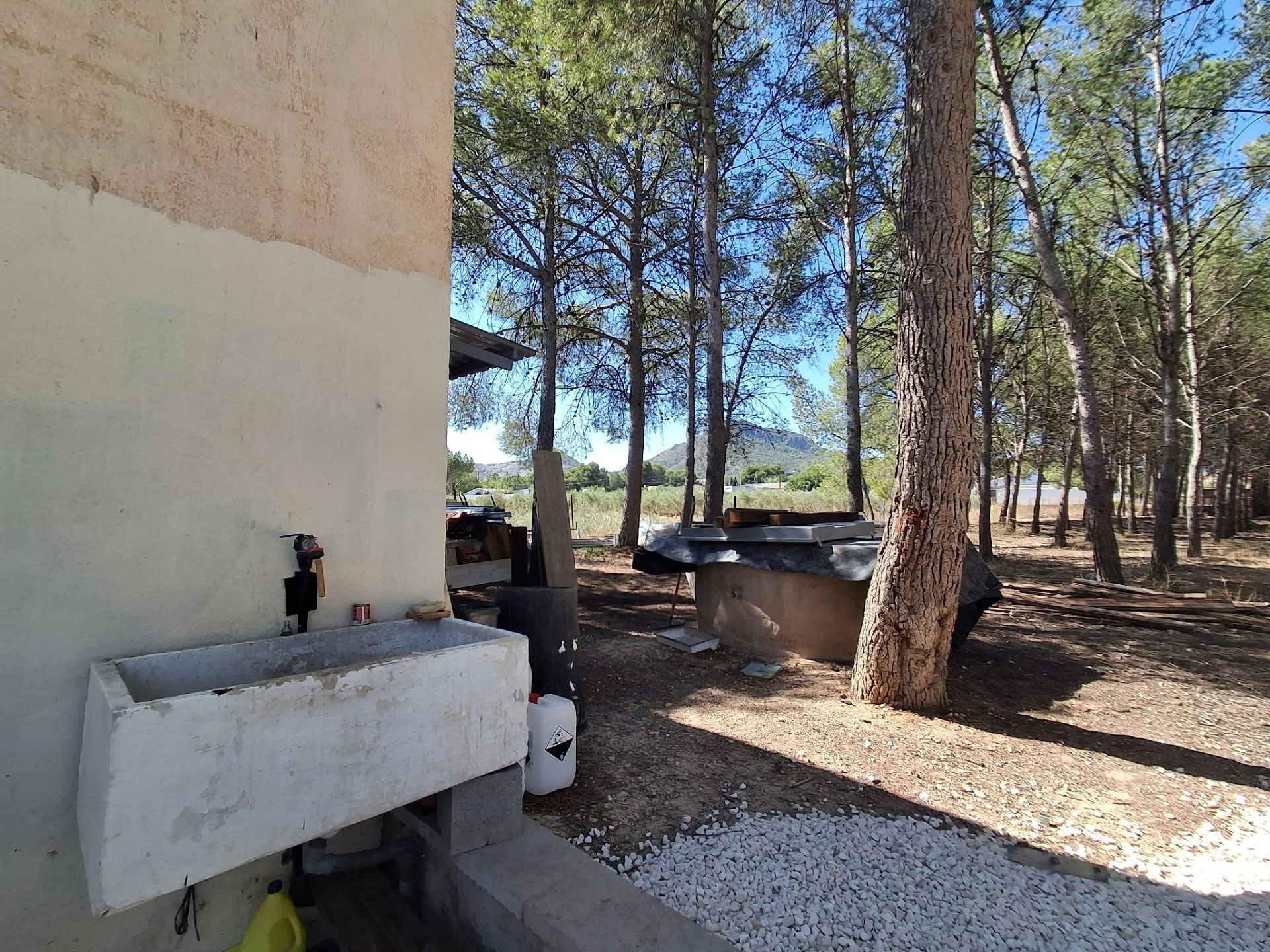 Resale - 7 Bedroom 5 Bathroom Villa in Sax -  - Alicante