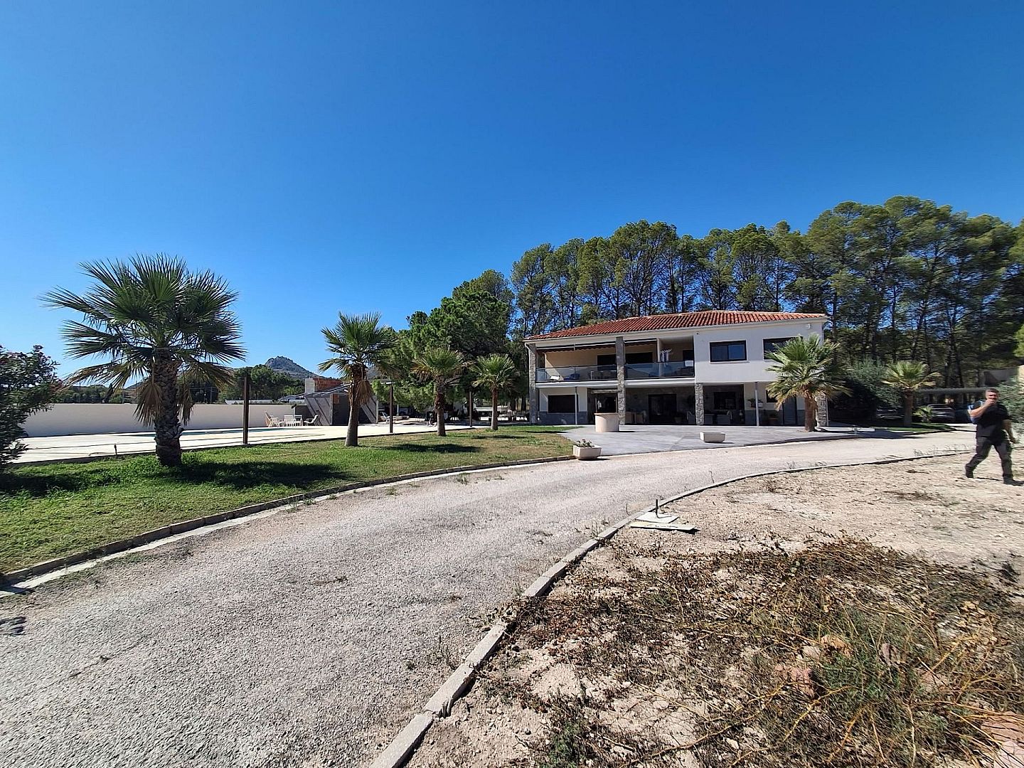 7 Bedroom 5 Bathroom Villa in Sax