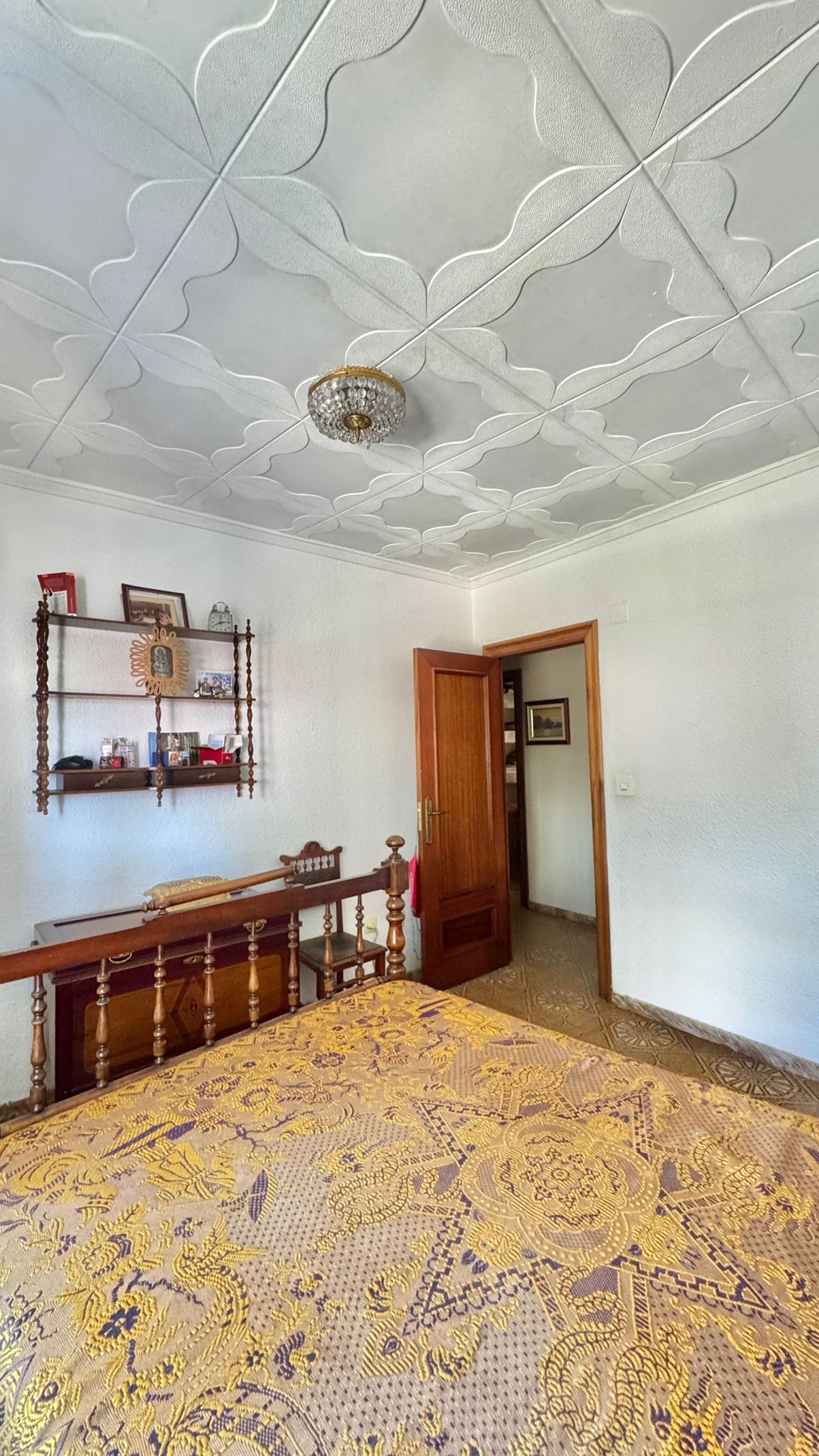 Resale - 10 Bedroom 4 Bathroom Townhouse in Pinoso -  - Alicante
