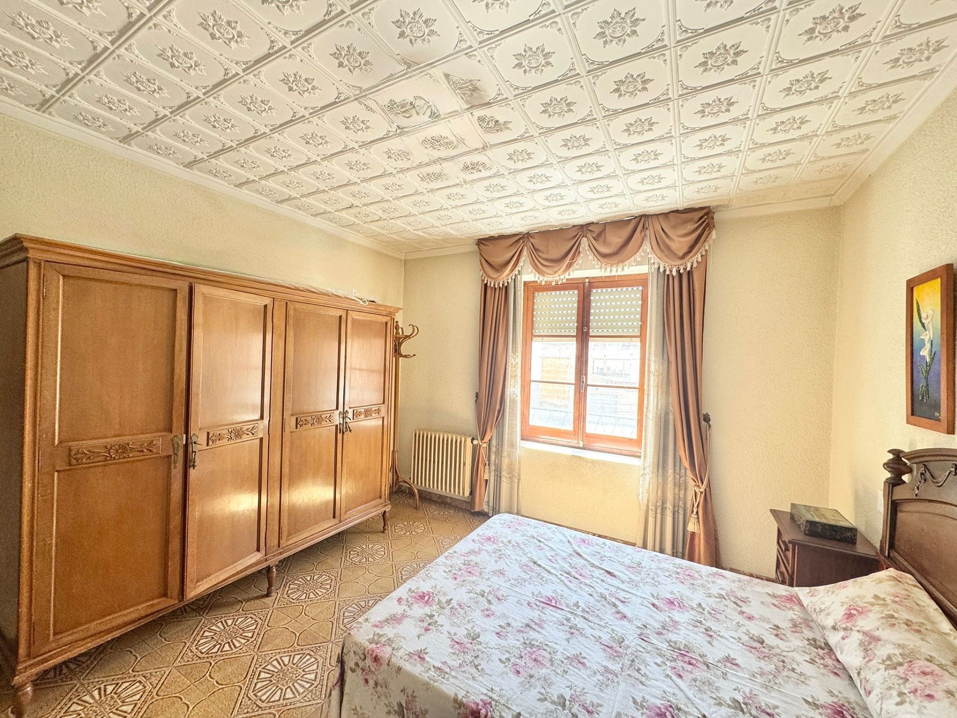 Resale - 10 Bedroom 4 Bathroom Townhouse in Pinoso -  - Alicante