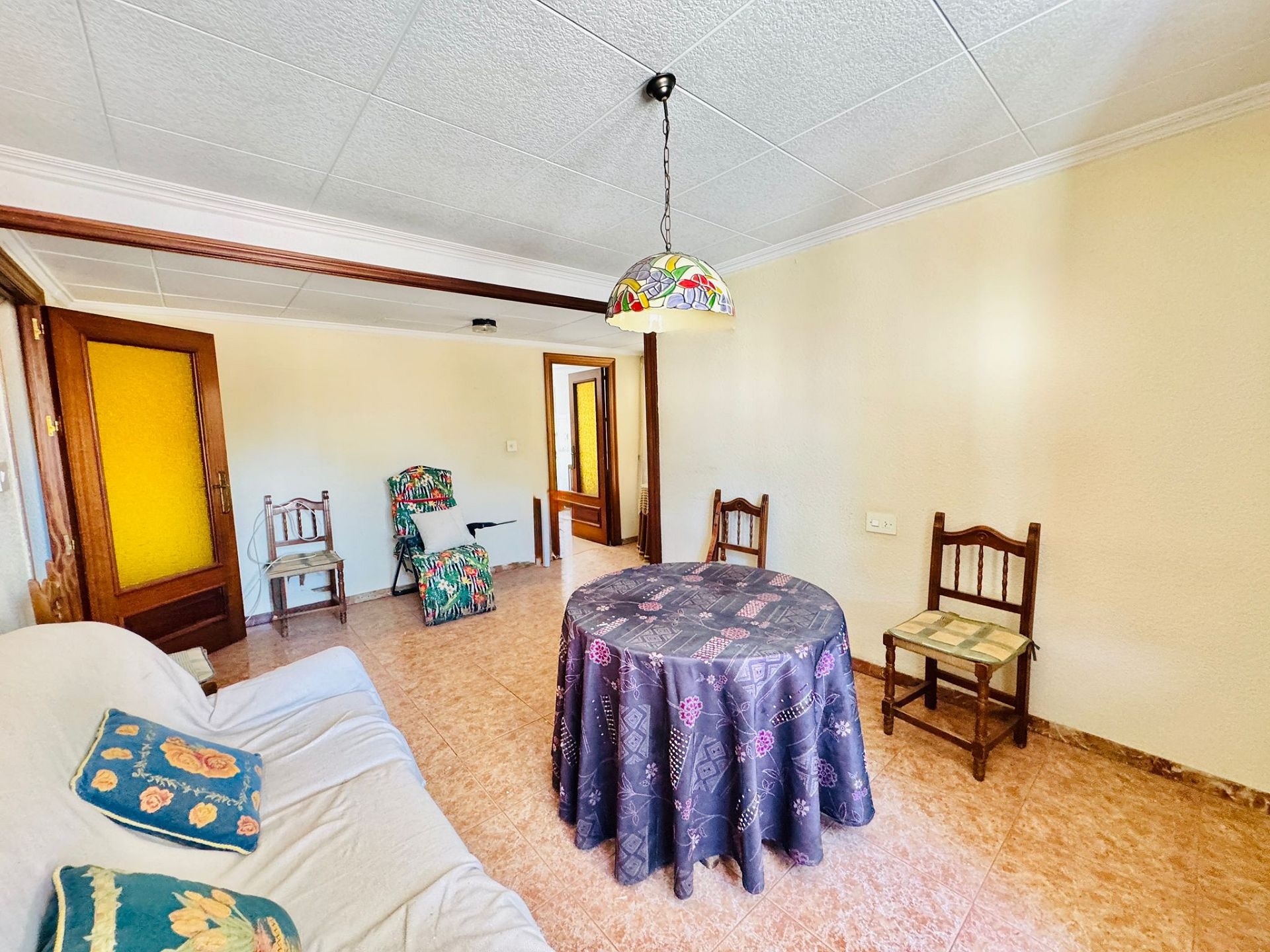 Resale - 10 Bedroom 4 Bathroom Townhouse in Pinoso -  - Alicante