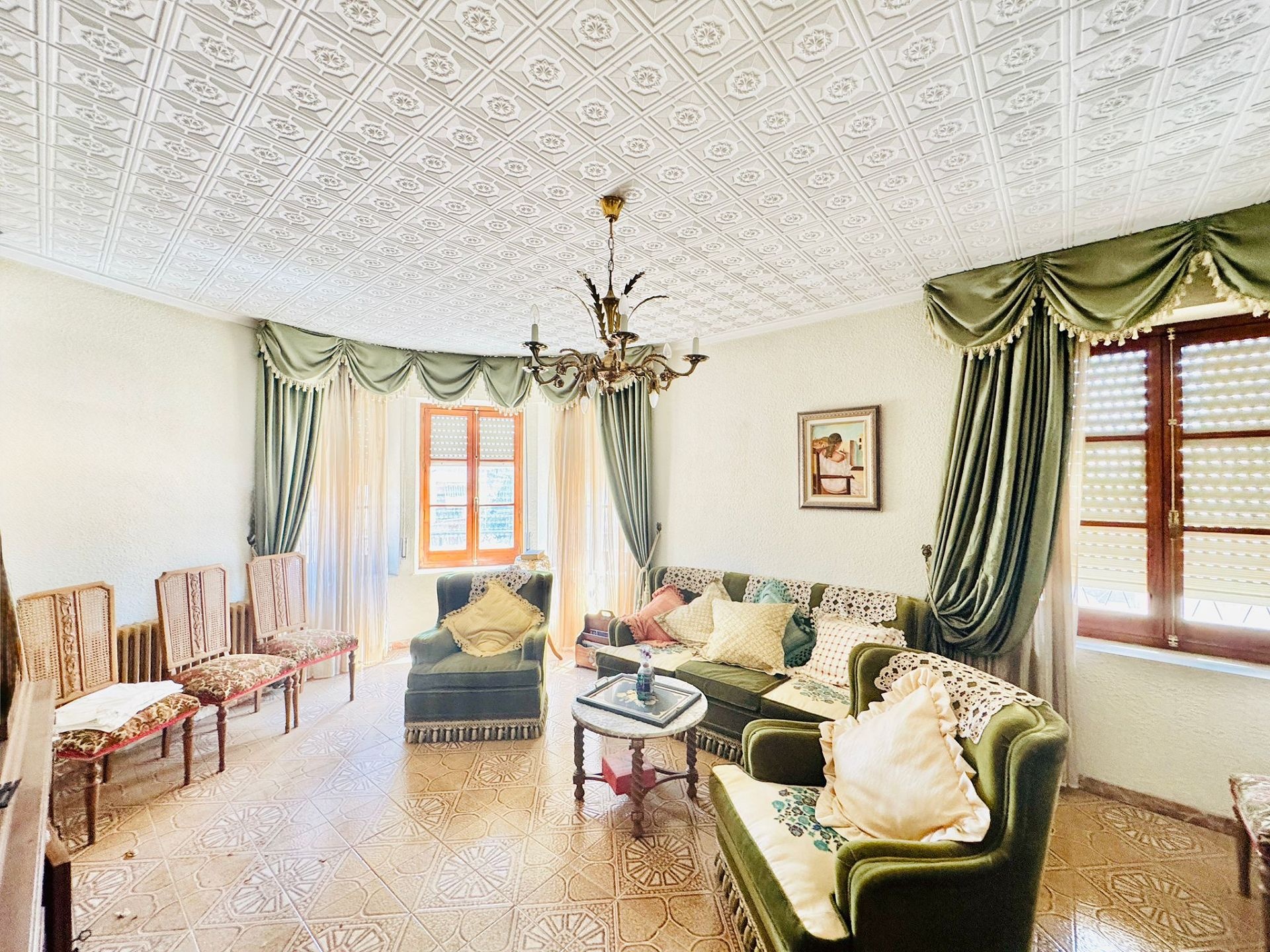 Resale - 10 Bedroom 4 Bathroom Townhouse in Pinoso -  - Alicante