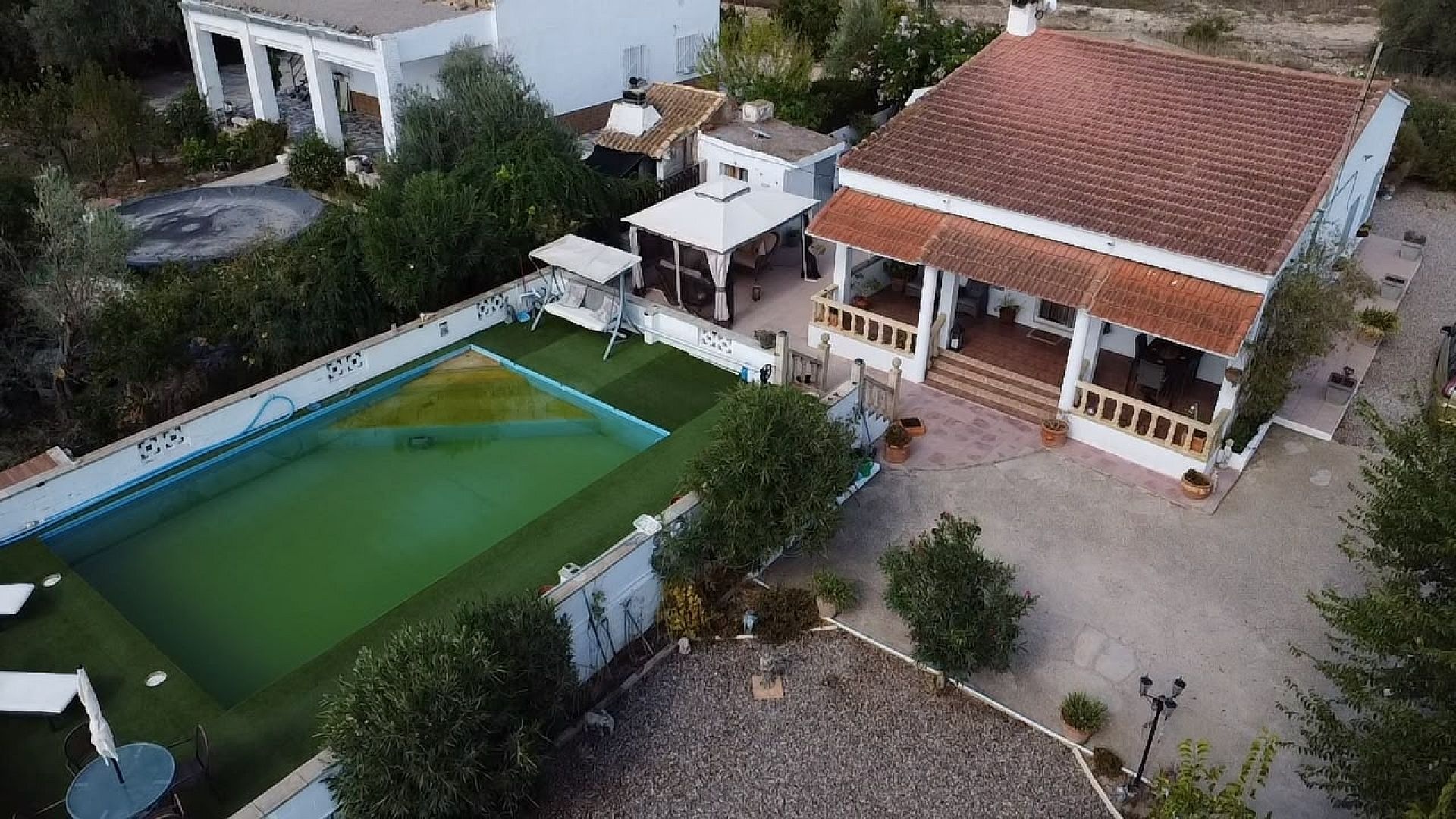 Resale - 3 Bedroom 2 Bathroom Villa in Caudete -  - Albacete
