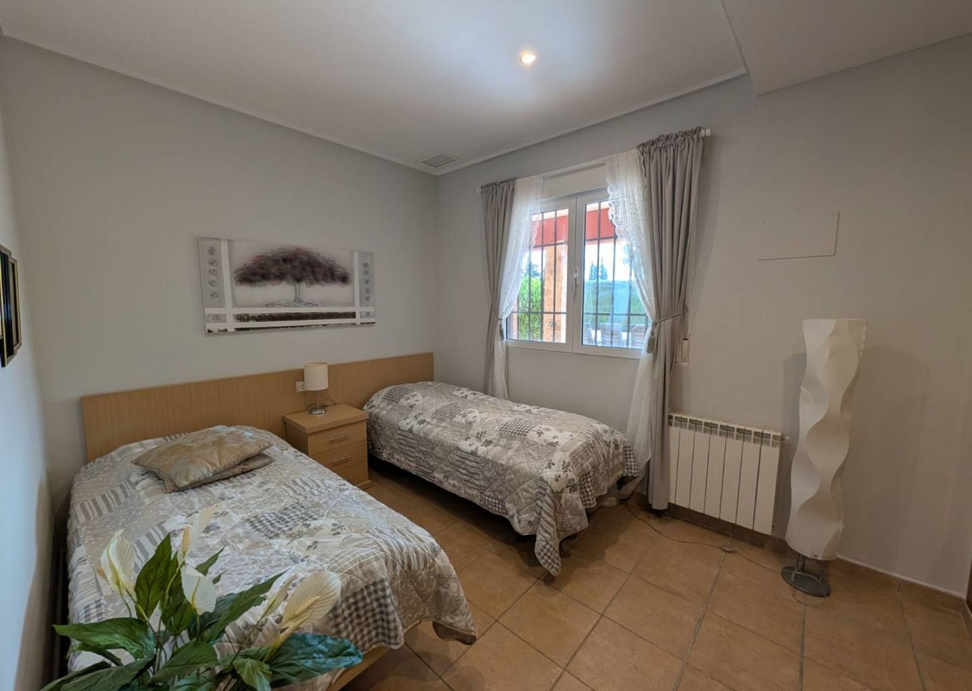 Resale - 4 Bedroom 3 Bathroom Finca in Sax -  - Alicante