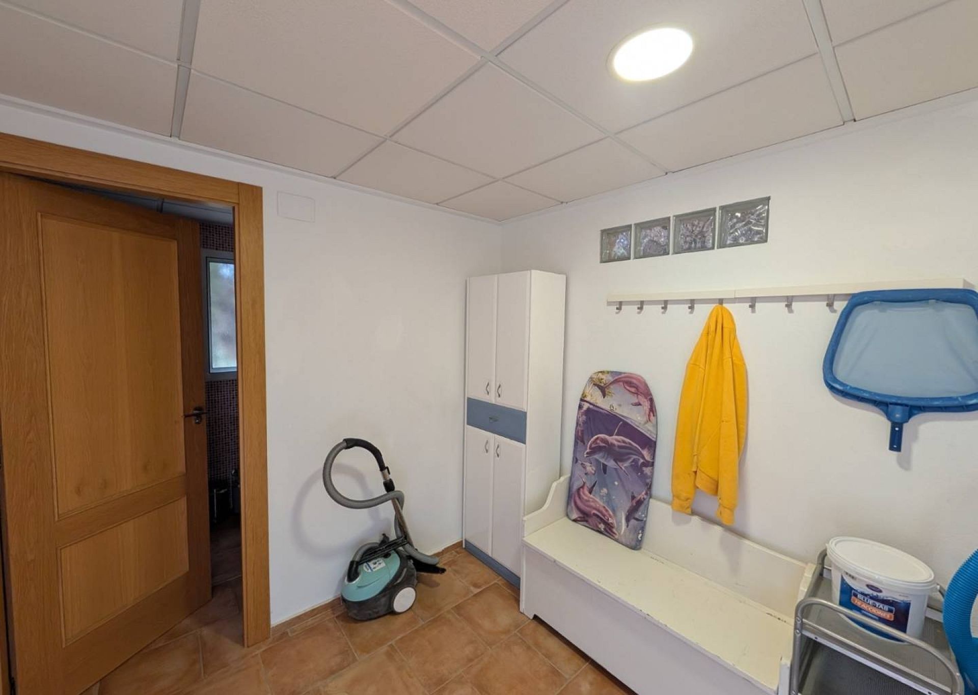 Resale - 4 Bedroom 3 Bathroom Finca in Sax -  - Alicante