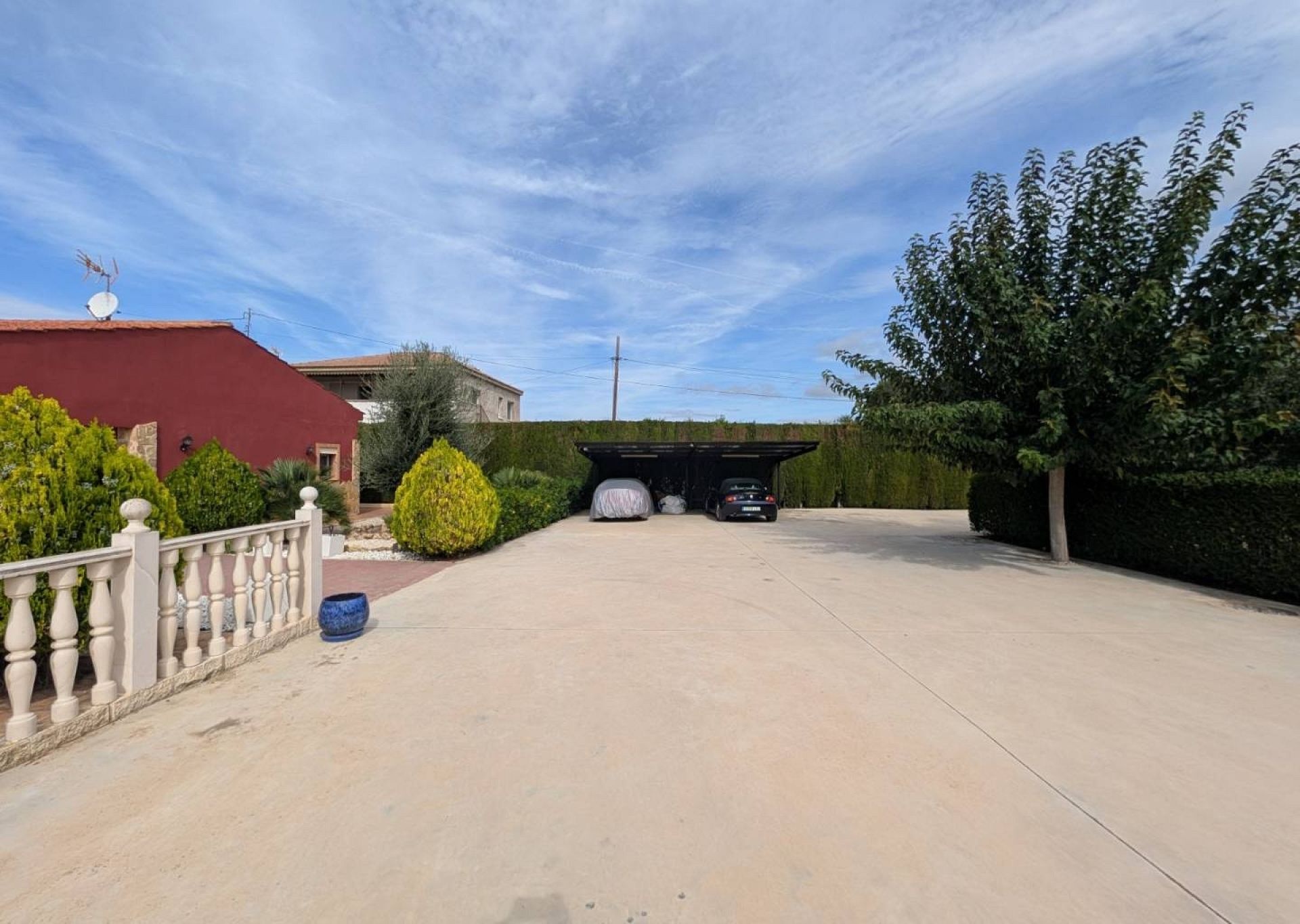Resale - 4 Bedroom 3 Bathroom Finca in Sax -  - Alicante