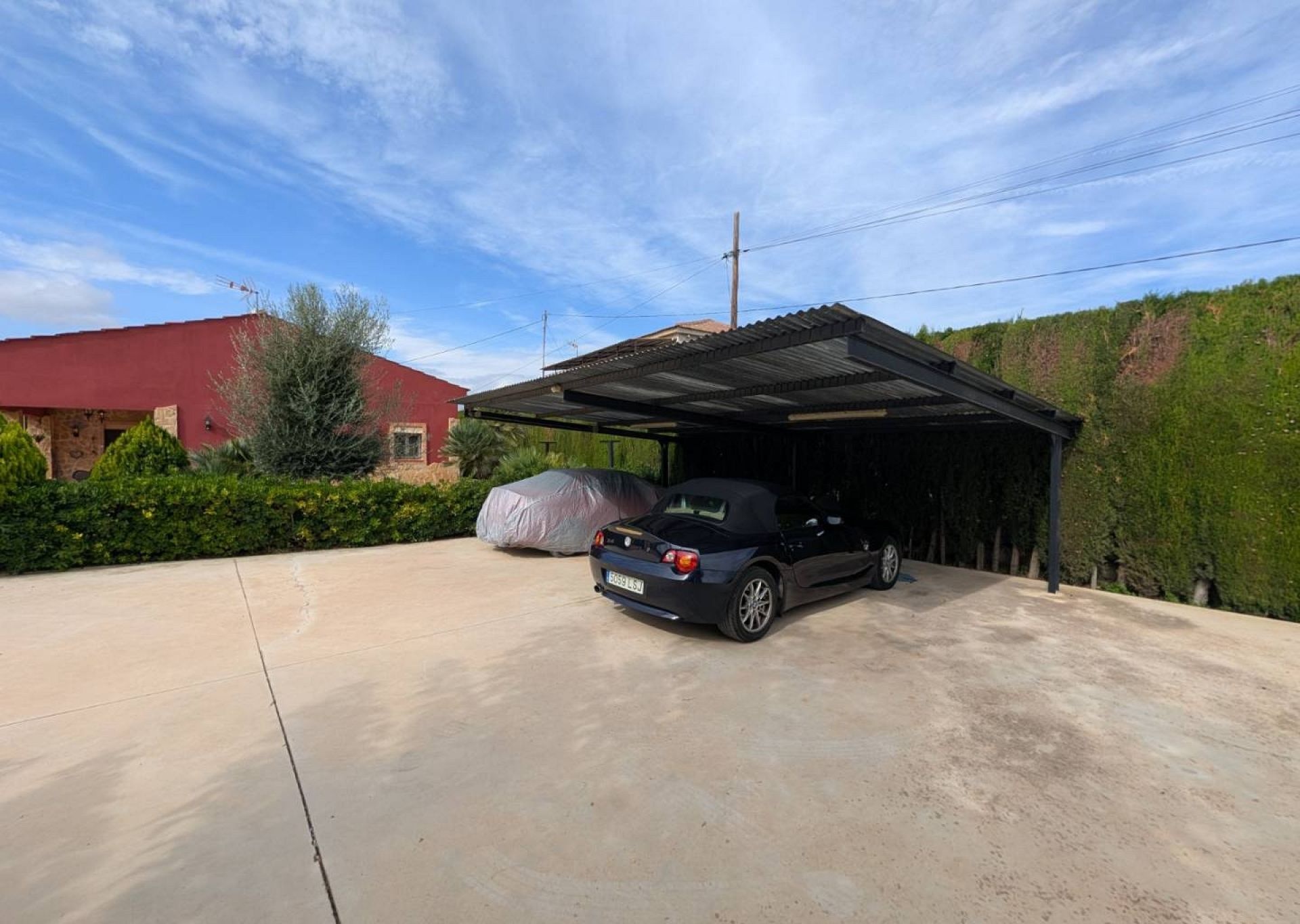 Resale - 4 Bedroom 3 Bathroom Finca in Sax -  - Alicante