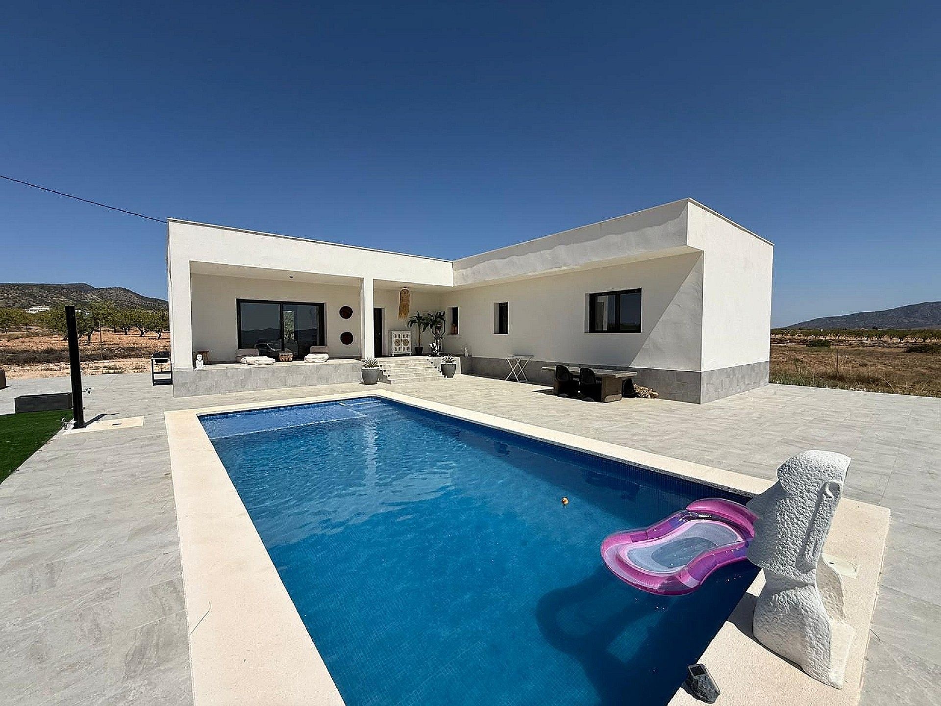 Resale - 3 Bedroom 2 Bathroom Villa in Pinoso - , Pinoso, Alicante, Spain - Alicante