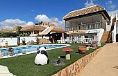 4 Bedroom 3 Bathroom Villa in Fortuna