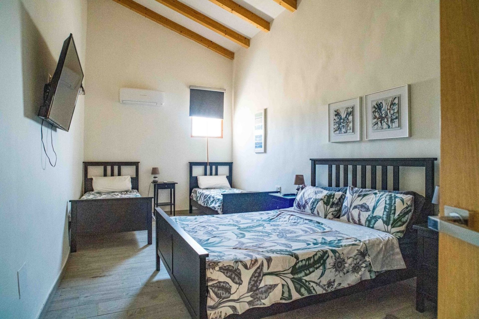 Resale - 5 Bedroom 5 Bathroom Country house in Pinoso -  - Alicante