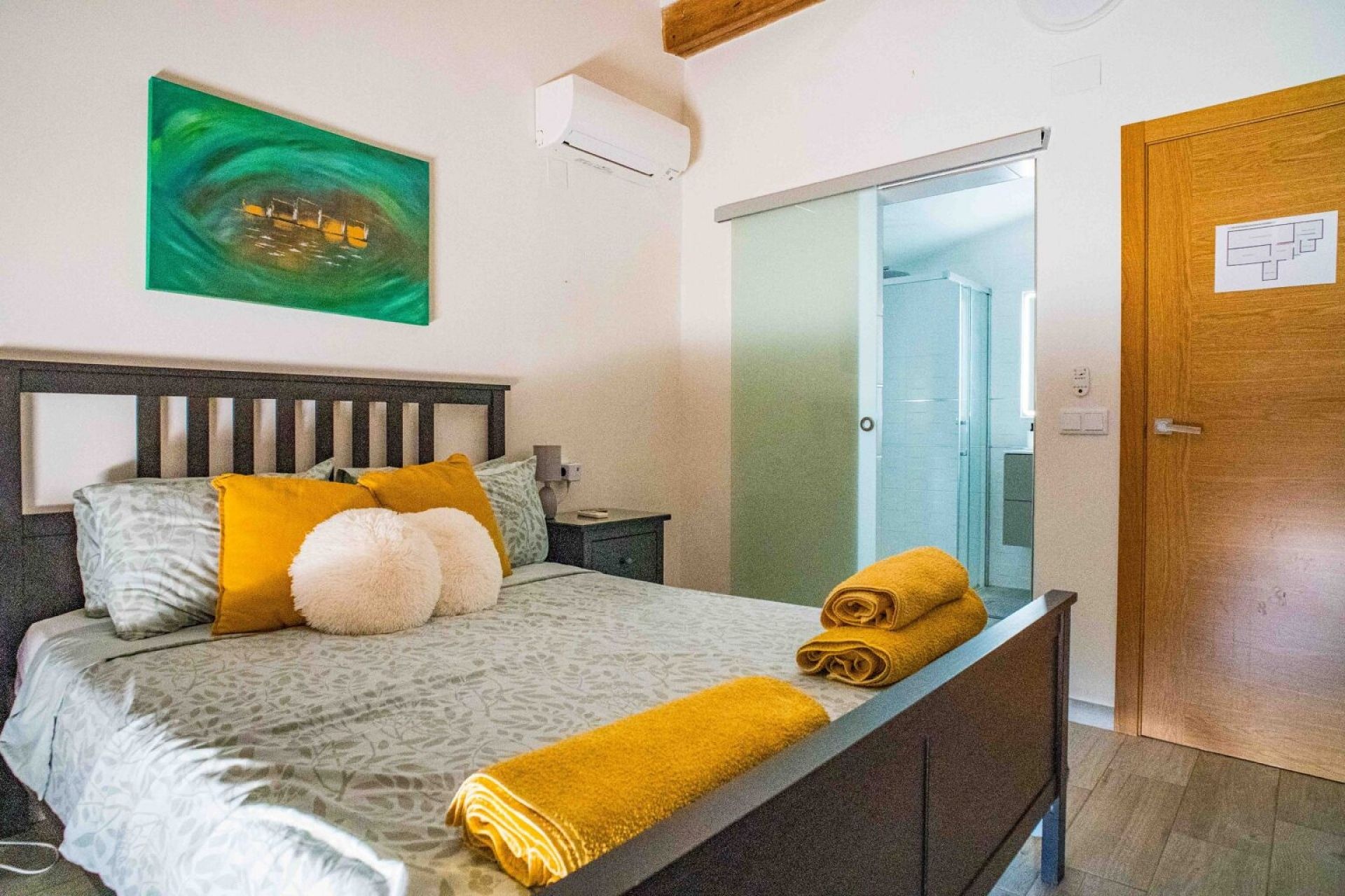 Resale - 5 Bedroom 5 Bathroom Country house in Pinoso -  - Alicante