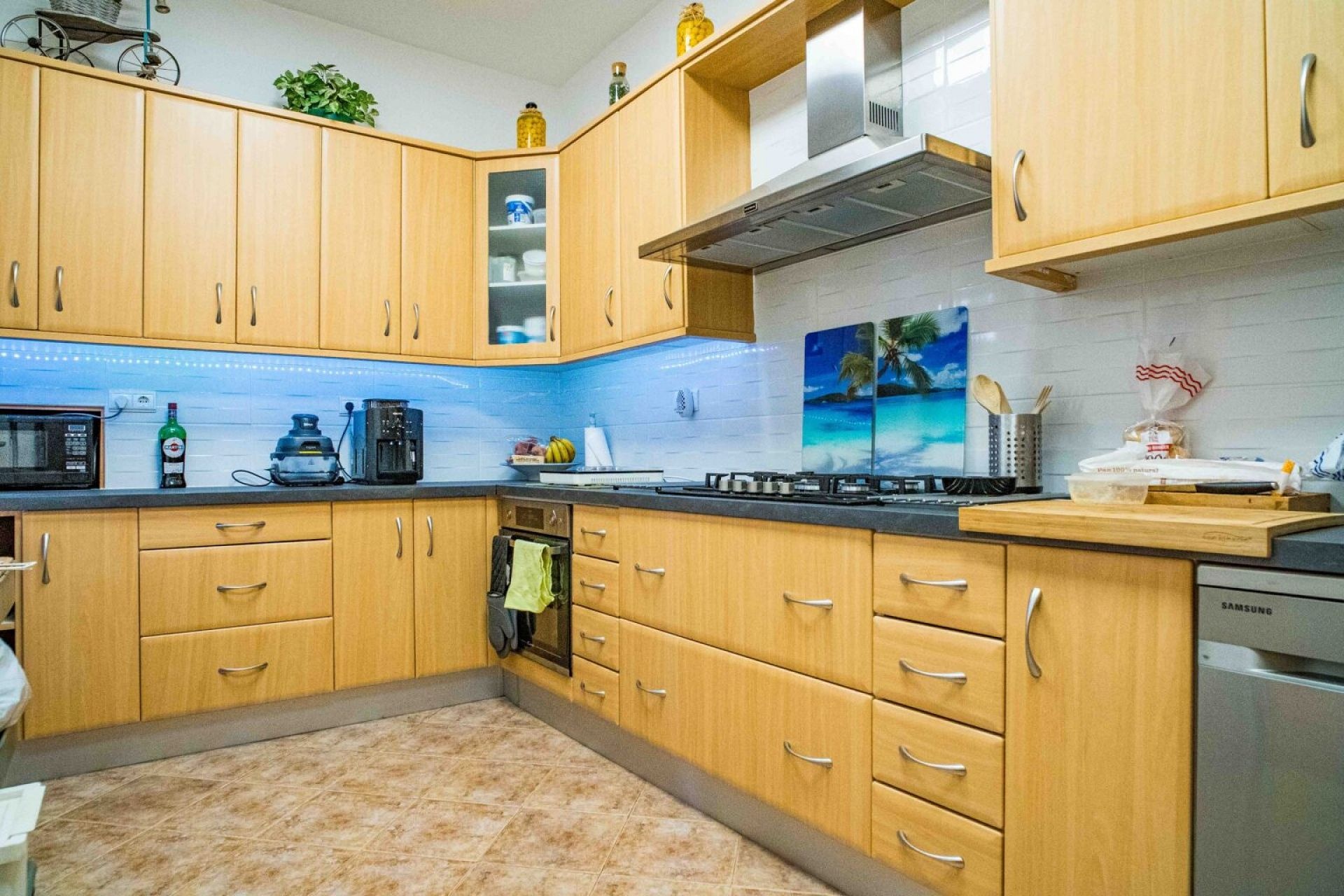 Resale - 5 Bedroom 5 Bathroom Country house in Pinoso -  - Alicante