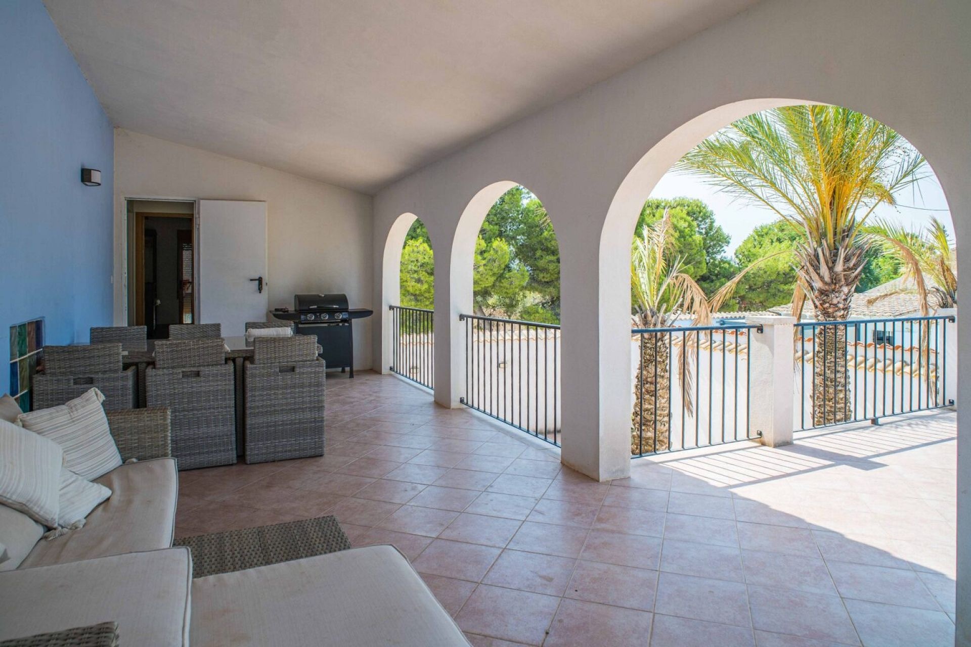 Resale - 5 Bedroom 5 Bathroom Country house in Pinoso -  - Alicante