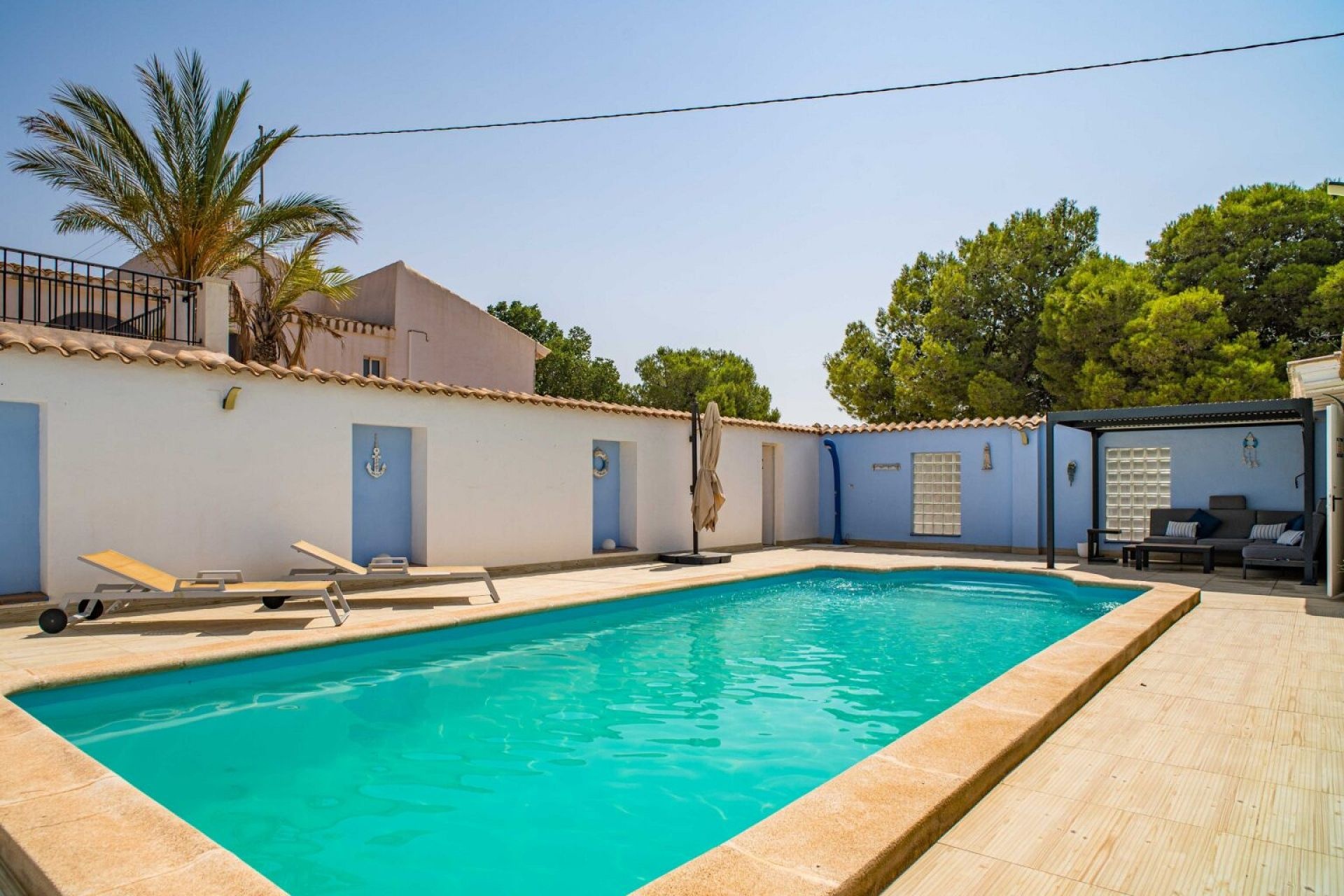 Resale - 5 Bedroom 5 Bathroom Country house in Pinoso -  - Alicante