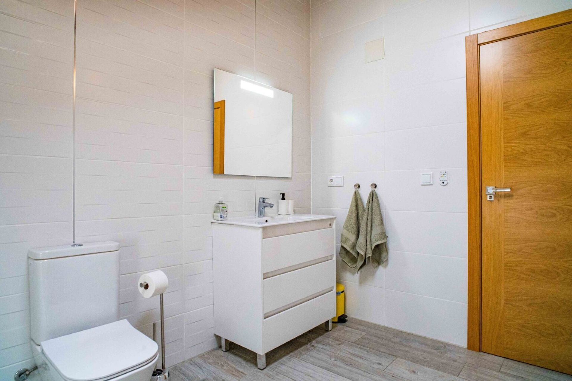 Resale - 5 Bedroom 5 Bathroom Country house in Pinoso -  - Alicante