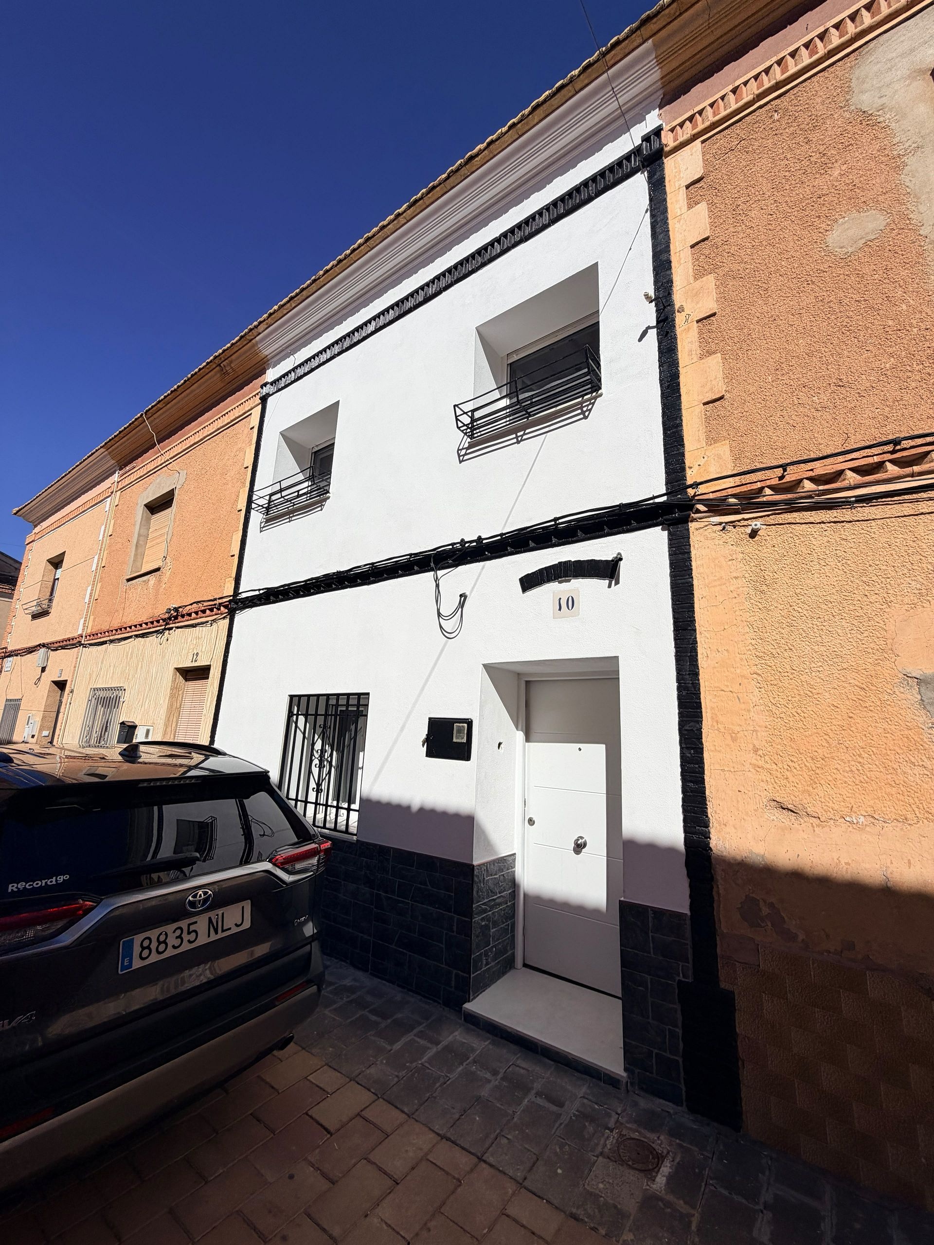 Resale - 4 Bedroom 2 Bathroom Townhouse in Caudete -  - Albacete