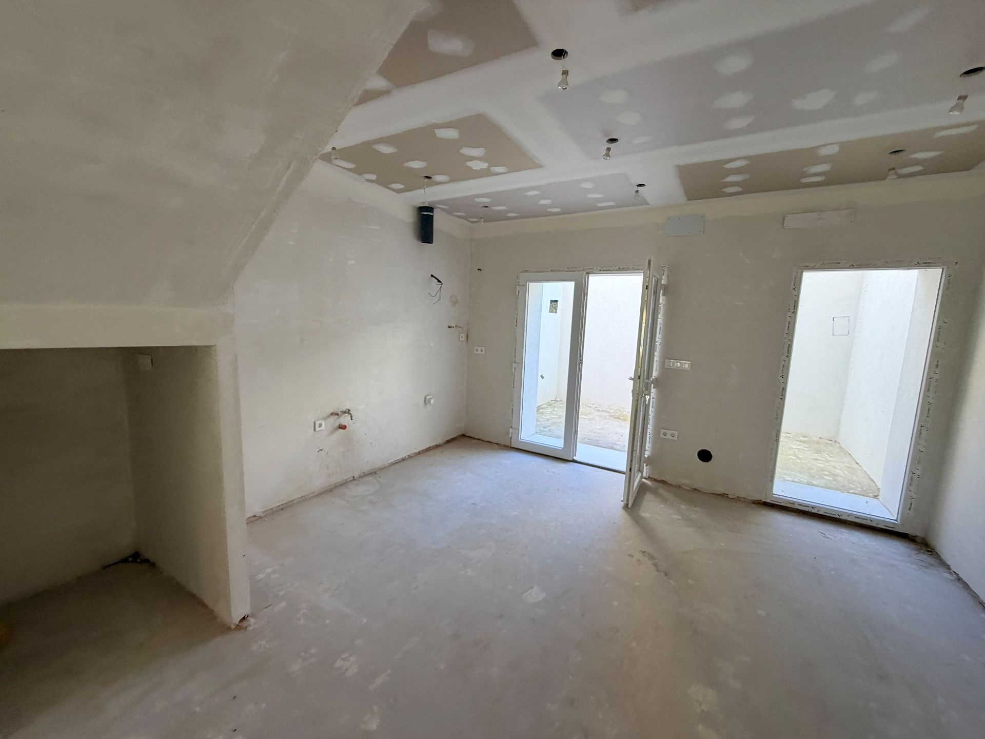 Resale - 4 Bedroom 2 Bathroom Townhouse in Caudete -  - Albacete