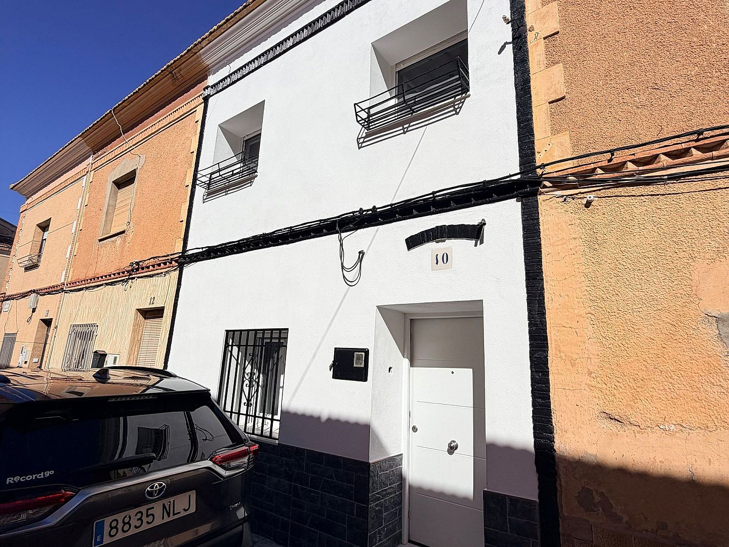 4 Bedroom 2 Bathroom Townhouse in Caudete