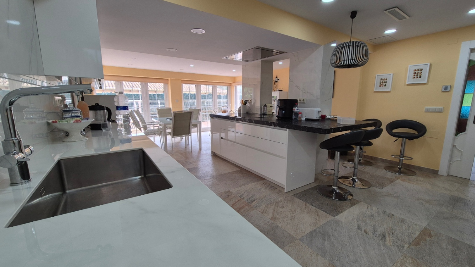 Resale - 7 Bedroom 3 Bathroom Villa in Orihuela - Costa Blanca Sur  - Alicante