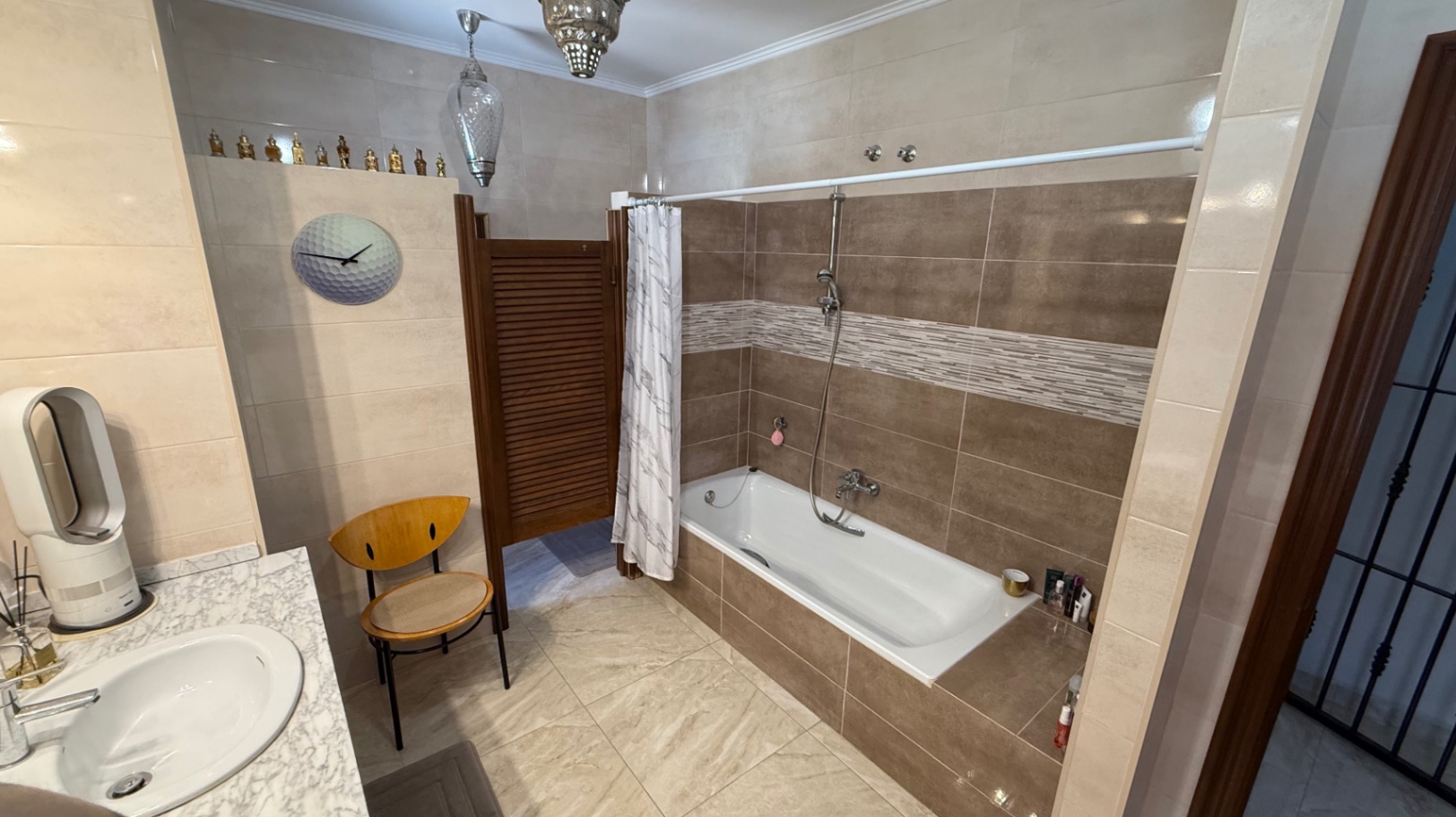 Resale - 4 Bedroom 2 Bathroom Villa in Orihuela - Costa Blanca Sur  - Alicante