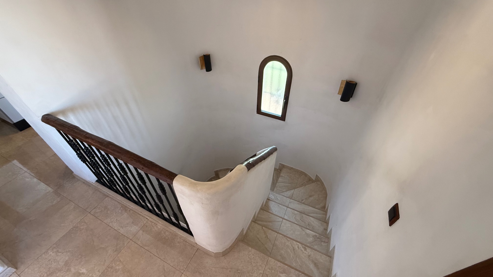 Resale - 4 Bedroom 2 Bathroom Villa in Orihuela - Costa Blanca Sur  - Alicante