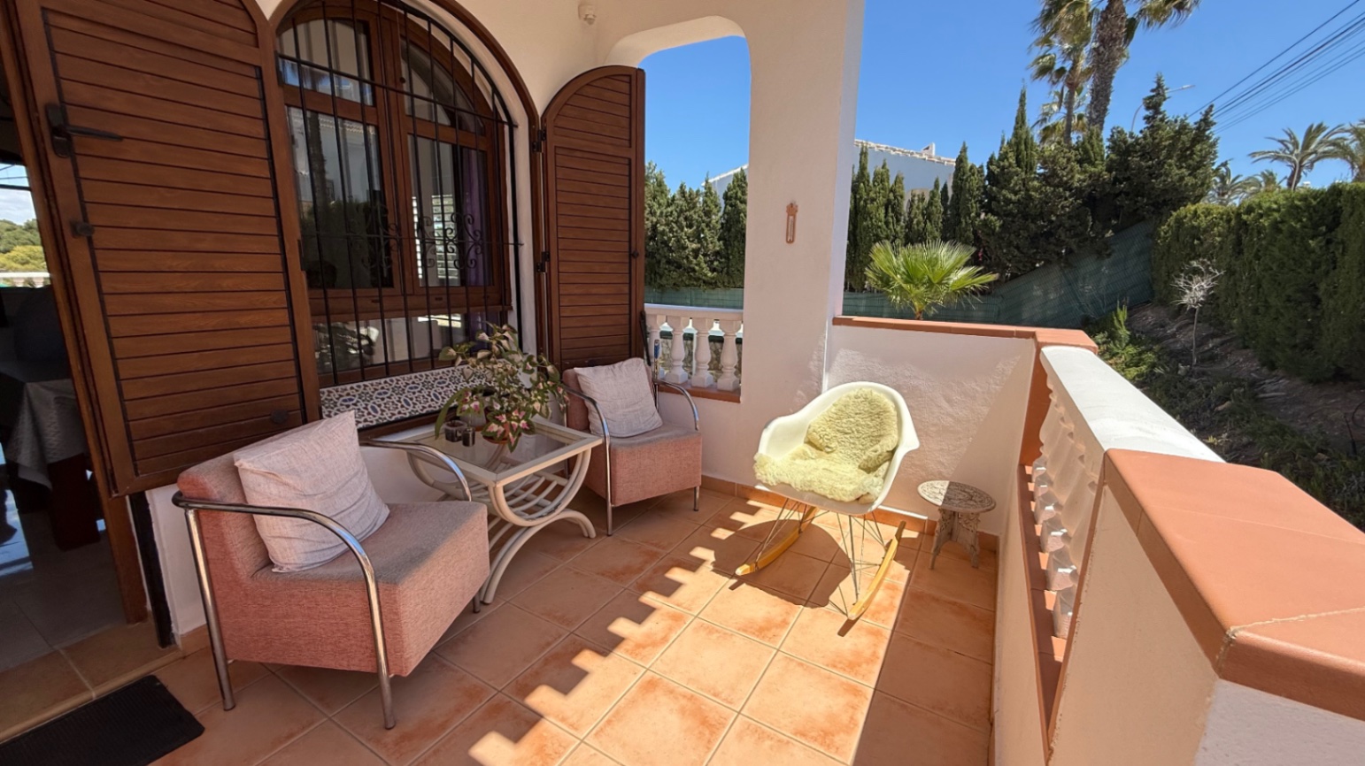 Resale - 4 Bedroom 2 Bathroom Villa in Orihuela - Costa Blanca Sur  - Alicante