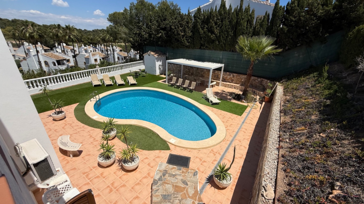 Resale - 4 Bedroom 2 Bathroom Villa in Orihuela - Costa Blanca Sur  - Alicante