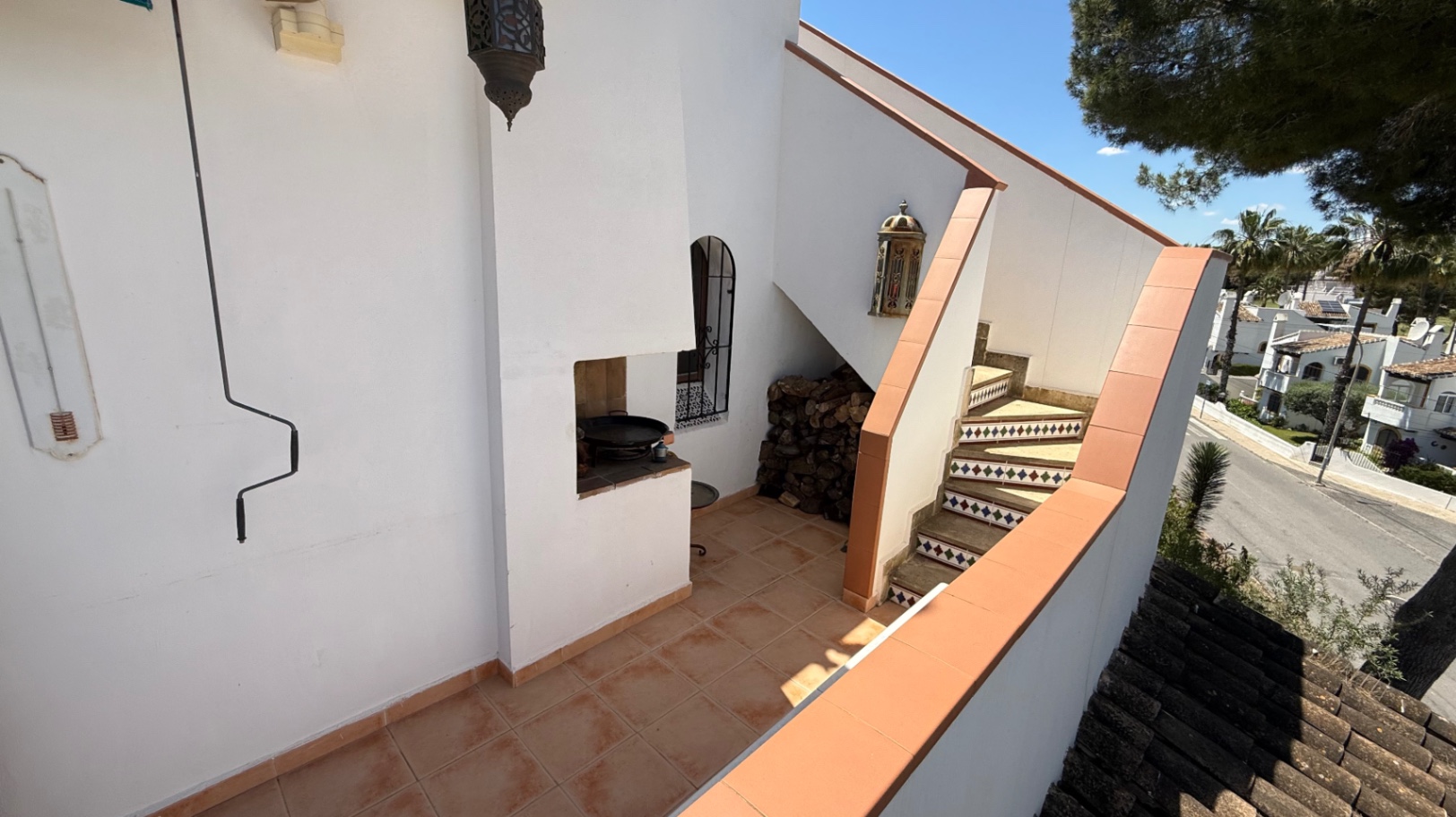 Resale - 4 Bedroom 2 Bathroom Villa in Orihuela - Costa Blanca Sur  - Alicante