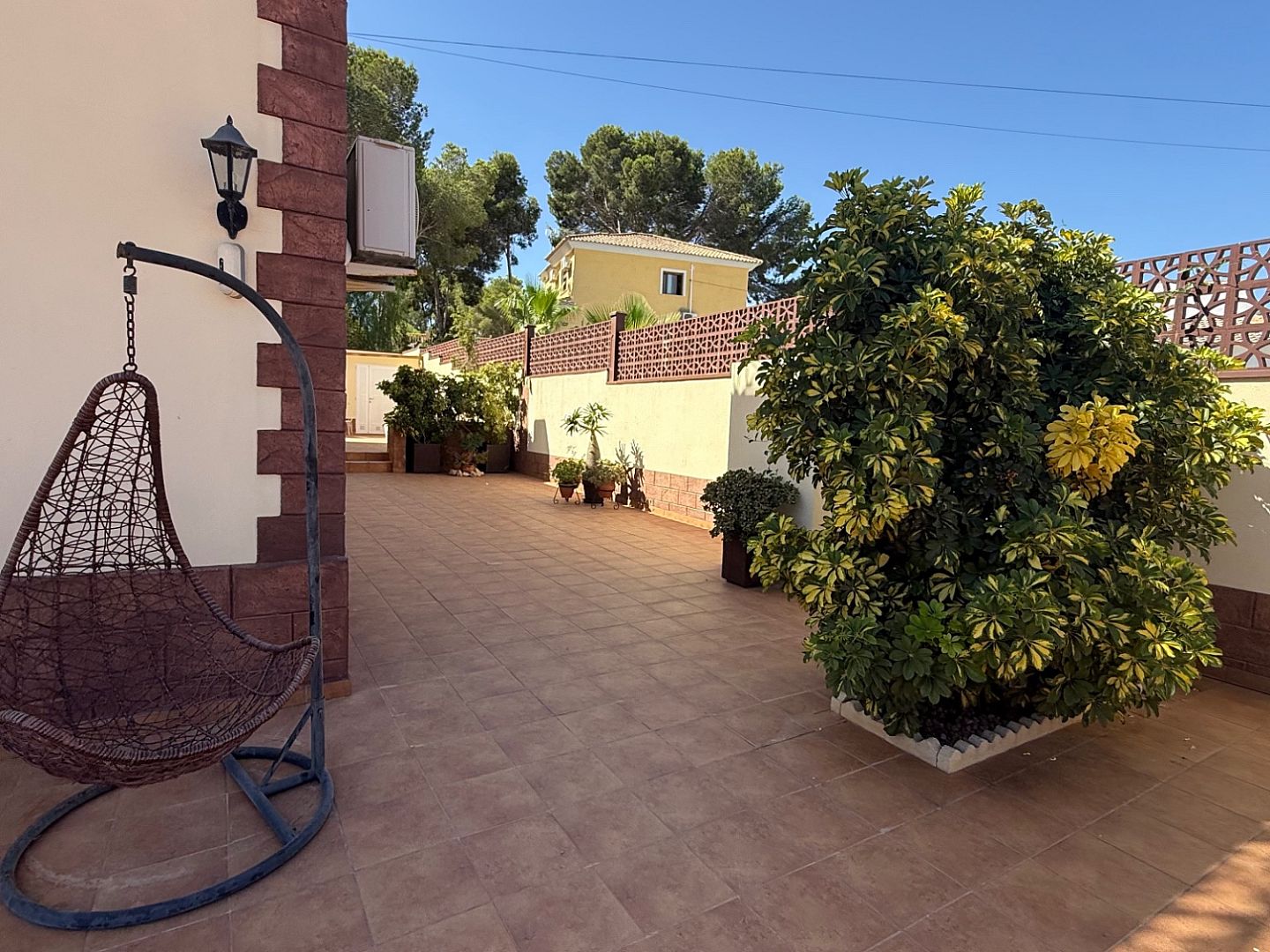 7 Bedroom 4 Bathroom Villa in Torrevieja