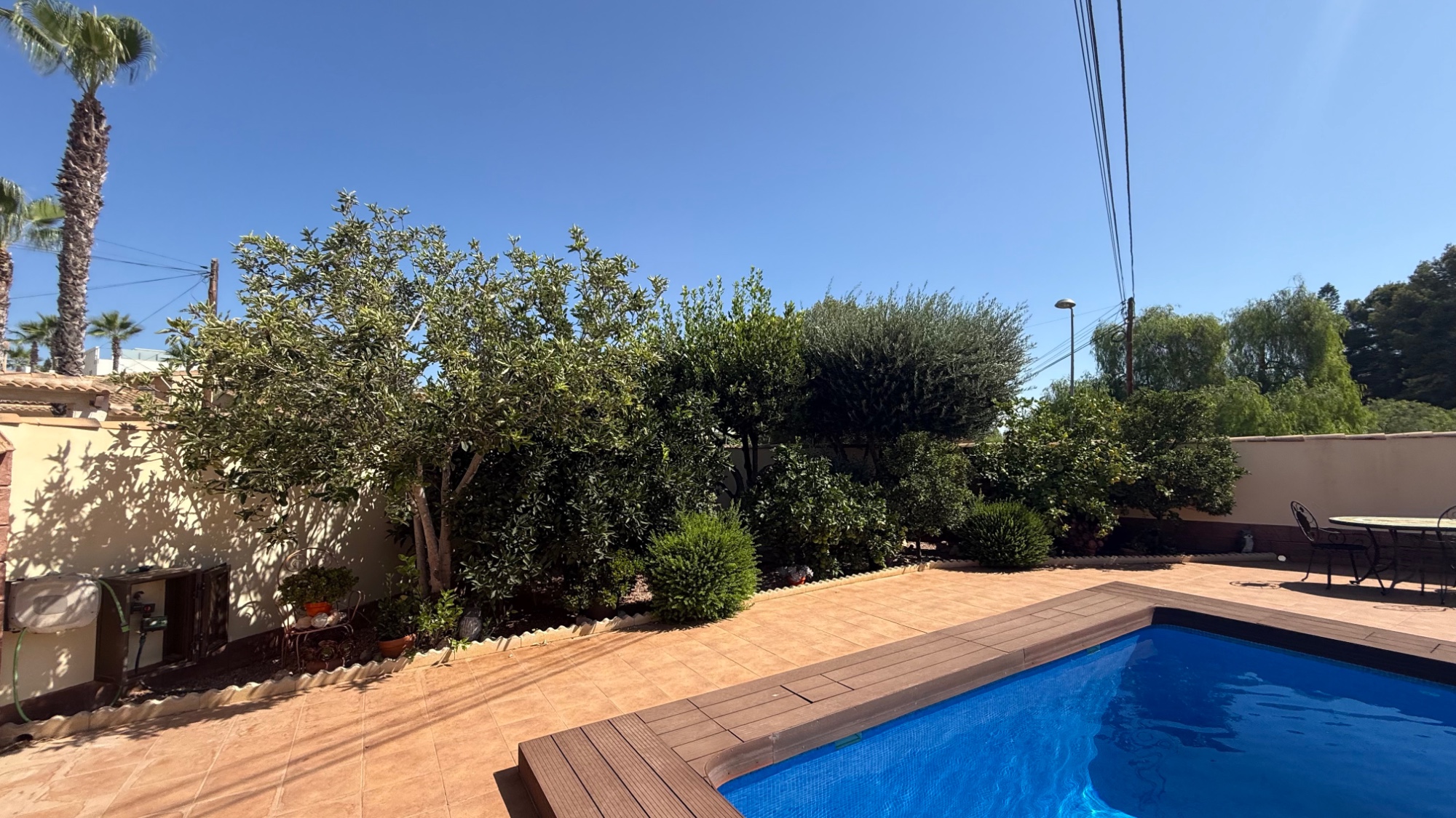 Resale - 7 Bedroom 4 Bathroom Villa in Torrevieja - Costa Blanca Sur  - Alicante