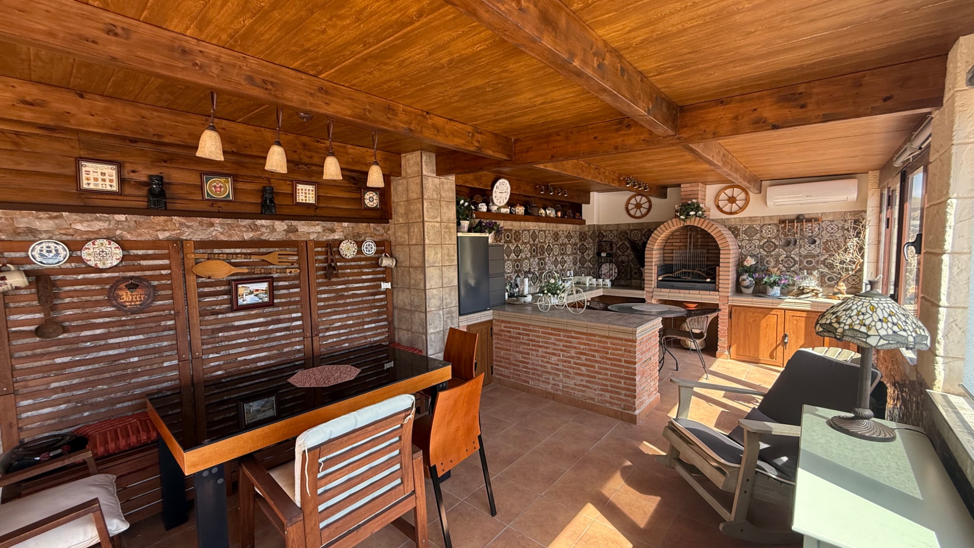Resale - 7 Bedroom 4 Bathroom Villa in Torrevieja - Costa Blanca Sur  - Alicante