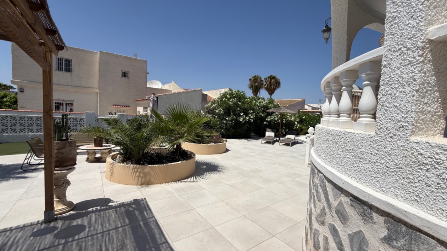 Resale - 3 Bedroom 3 Bathroom Villa in Torrevieja - Costa Blanca Sur  - Alicante