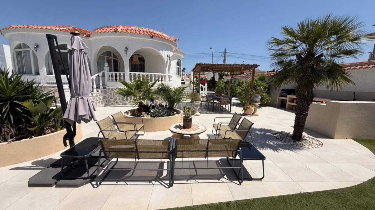 Resale - 3 Bedroom 3 Bathroom Villa in Torrevieja - Costa Blanca Sur  - Alicante