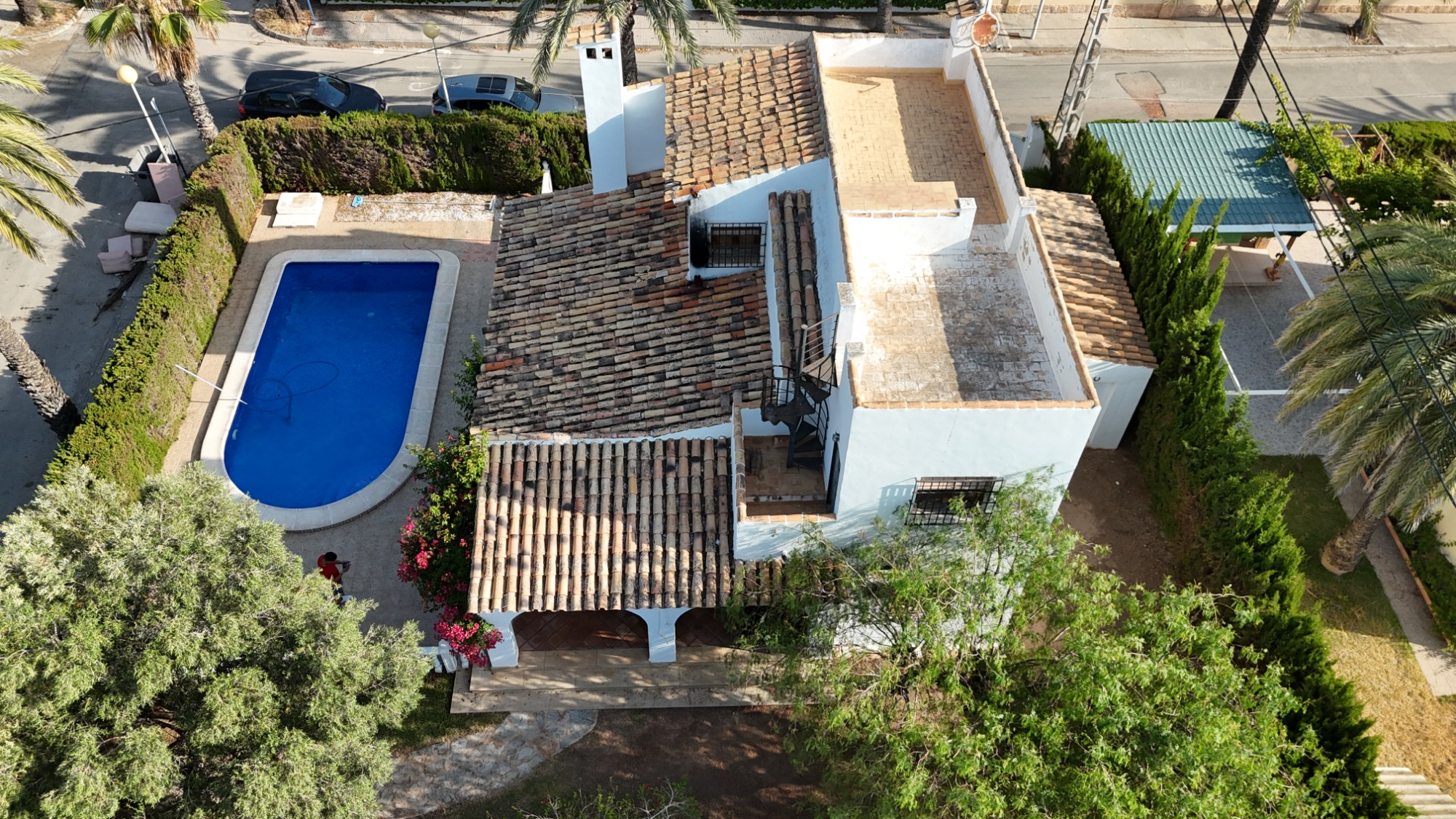 Resale - 4 Bedroom 2 Bathroom Villa in Cabo Roig - Cabo Roig  - Alicante