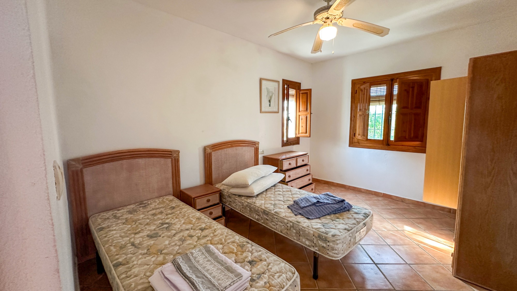 Resale - 4 Bedroom 2 Bathroom Villa in Cabo Roig - Cabo Roig  - Alicante