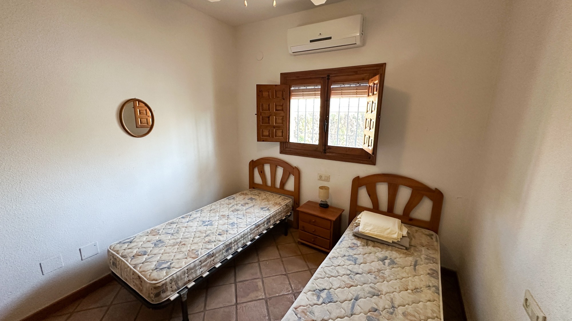 Resale - 4 Bedroom 2 Bathroom Villa in Cabo Roig - Cabo Roig  - Alicante