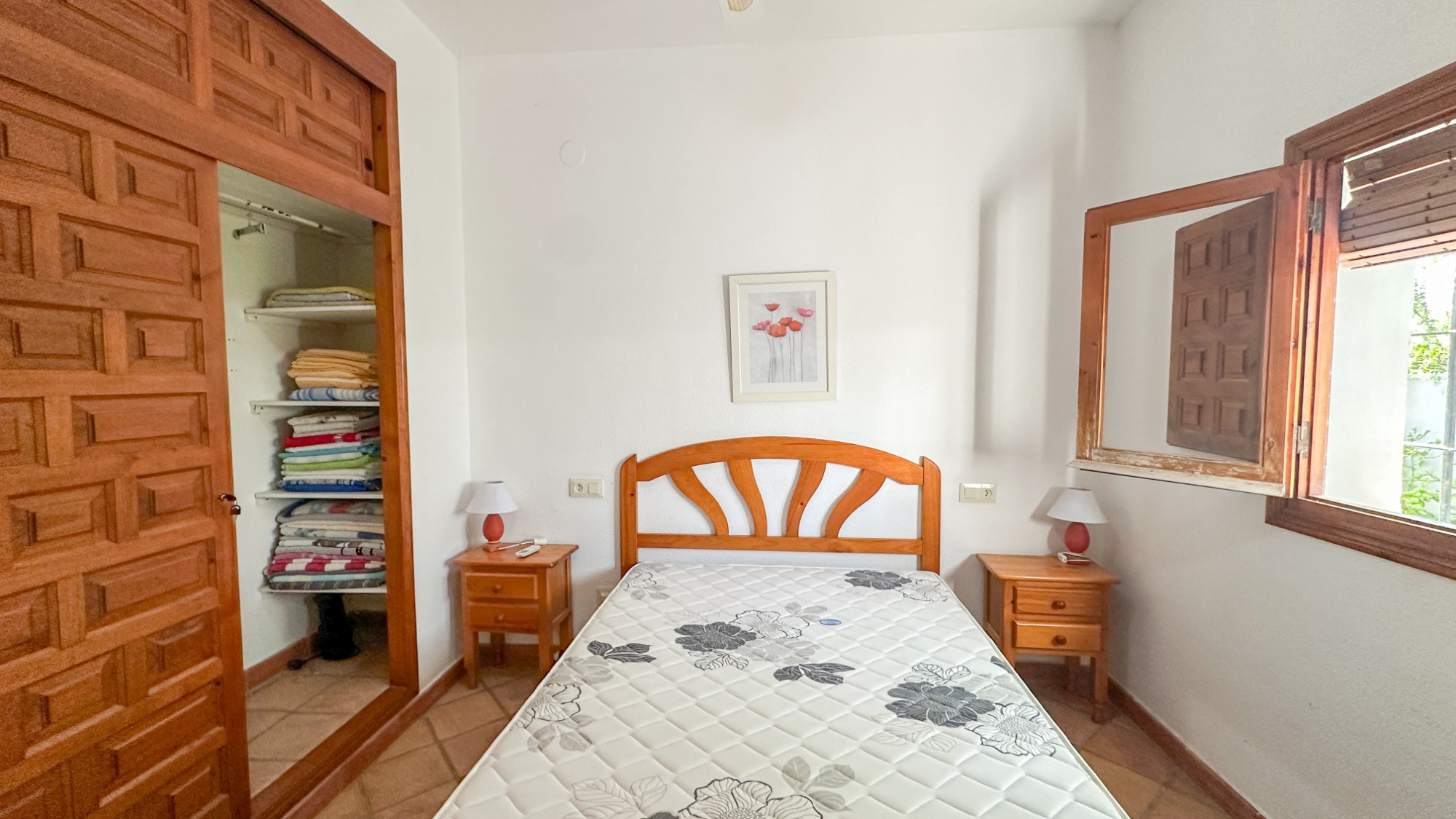 Resale - 4 Bedroom 2 Bathroom Villa in Cabo Roig - Cabo Roig  - Alicante
