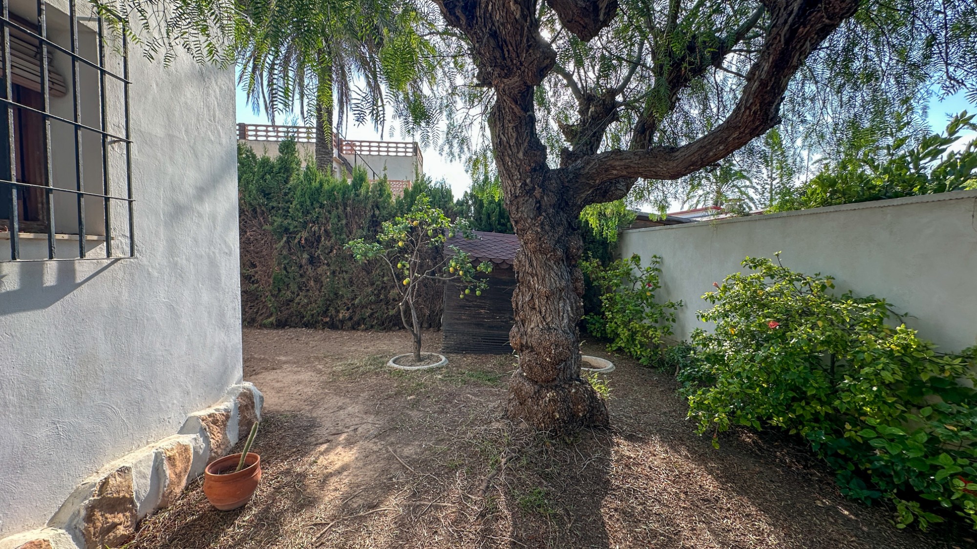 Resale - 4 Bedroom 2 Bathroom Villa in Cabo Roig - Cabo Roig  - Alicante