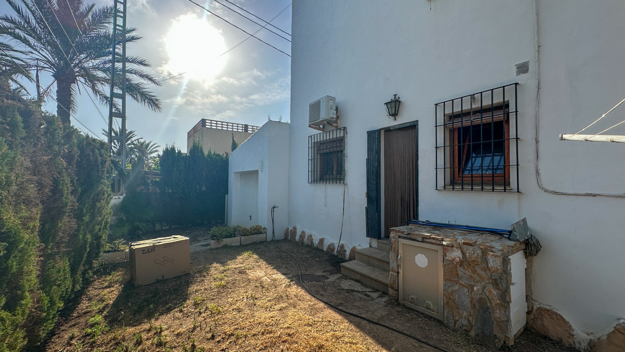 Resale - 4 Bedroom 2 Bathroom Villa in Cabo Roig - Cabo Roig  - Alicante