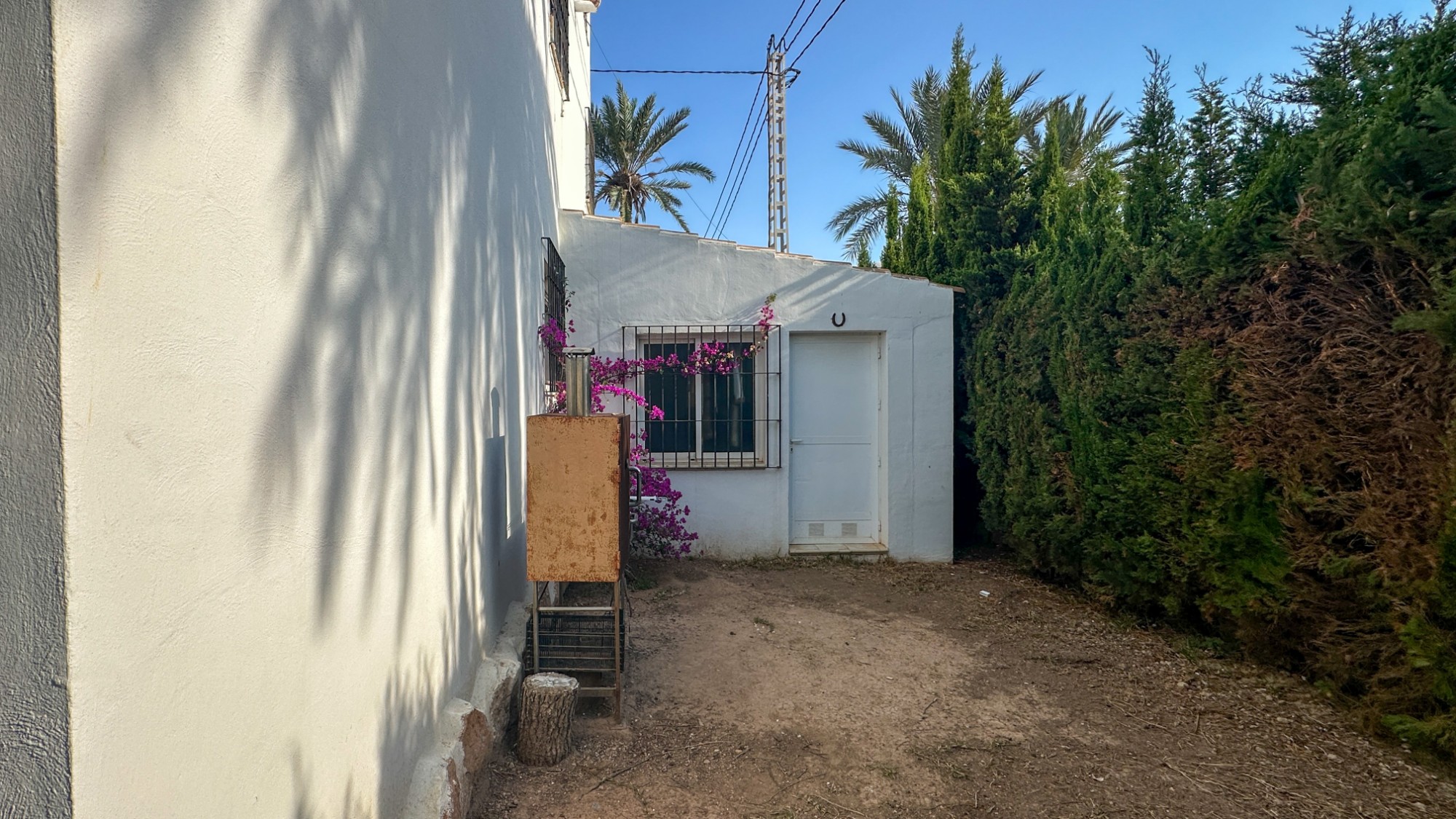 Resale - 4 Bedroom 2 Bathroom Villa in Cabo Roig - Cabo Roig  - Alicante